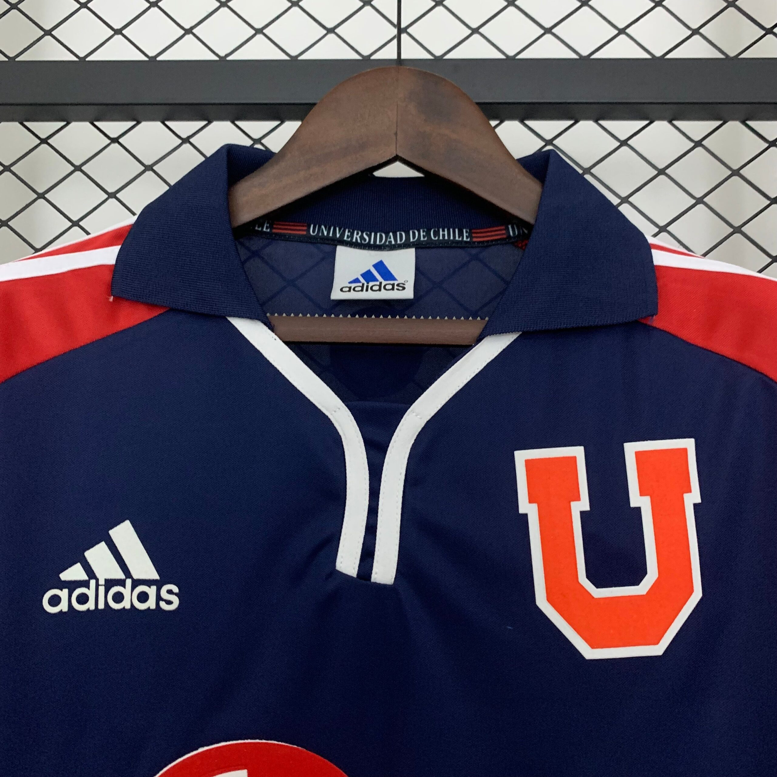 CAMISETA PRIMERA EQUIPACIÓN U. DE CHILE 2001/02 - Imagen 2