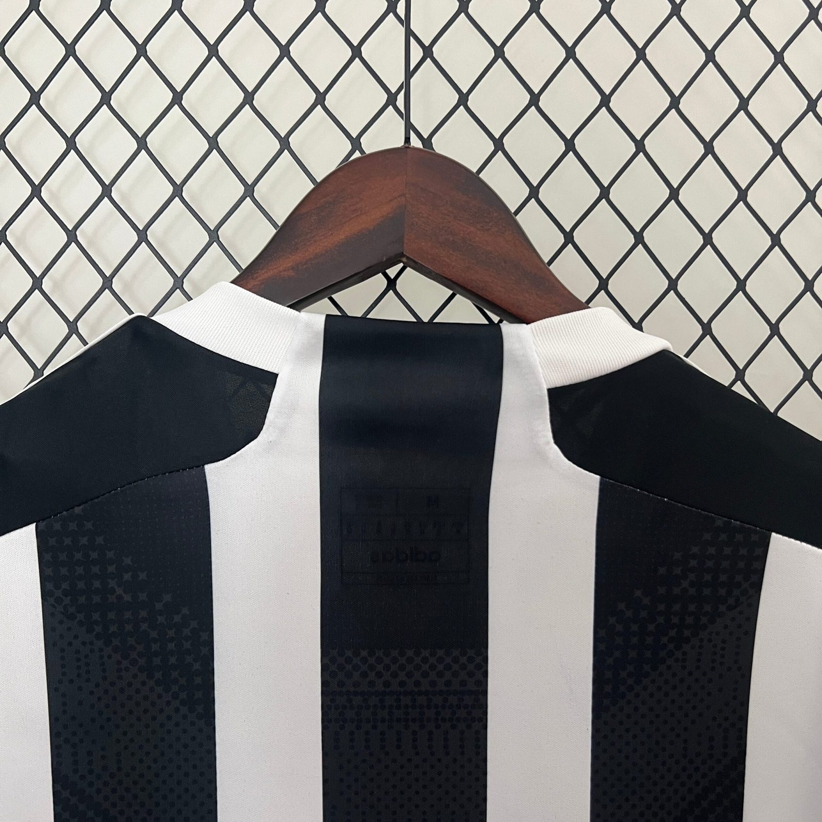 CAMISETA PRIMERA EQUIPACIÓN ATLÉTICO MINEIRO 2024 VERSIÓN FAN - Imagen 8