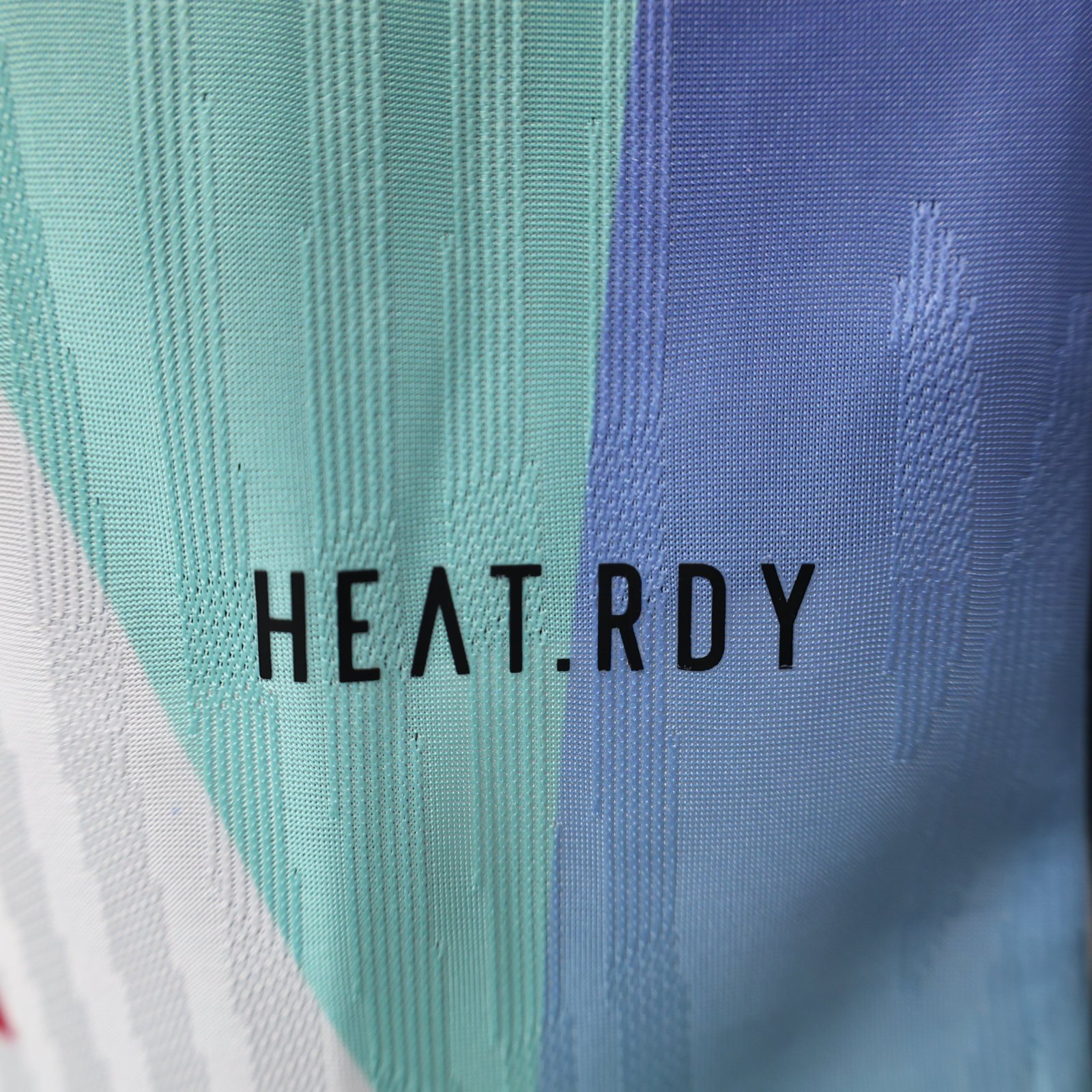 CAMISETA ENTRENAMIENTO ARSENAL 24/25 VERSIÓN JUGADOR - Imagen 8