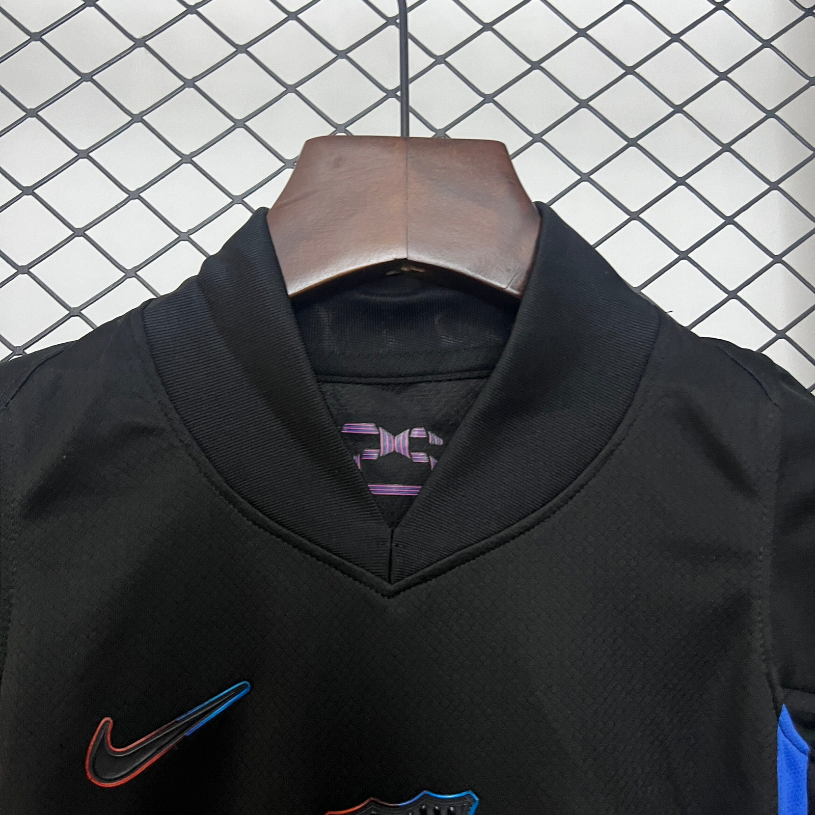 CAMISETA SEGUNDA EQUIPACIÓN BARCELONA 24/25 VERSIÓN INFANTIL - Imagen 2