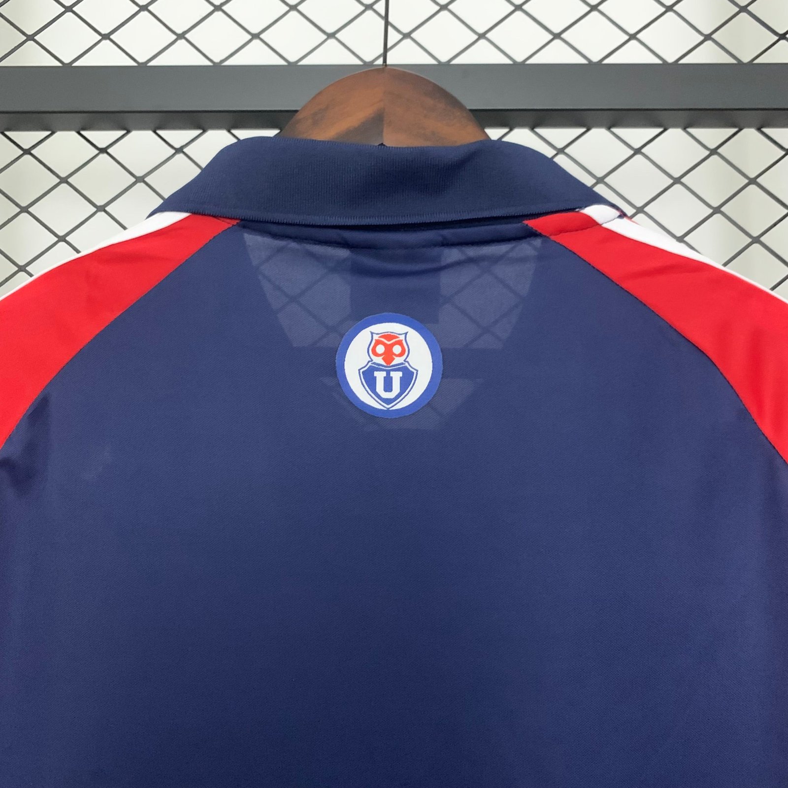 CAMISETA PRIMERA EQUIPACIÓN U. DE CHILE 2001/02 - Imagen 9