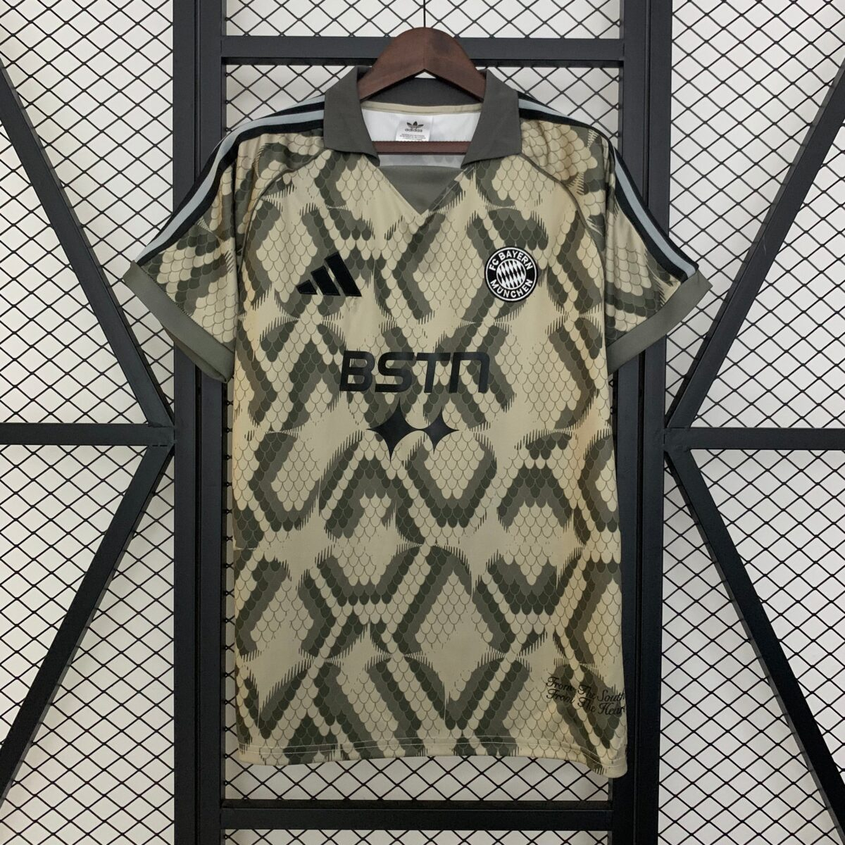 CAMISETA EDICIÓN ESPECIAL BAYERN MUNICH 24/25 VERSIÓN FAN