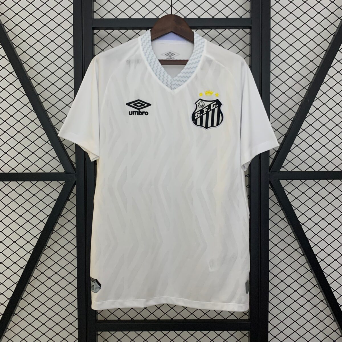 CAMISETA PRIMERA EQUIPACIÓN SANTOS 2025 VERSIÓN FAN