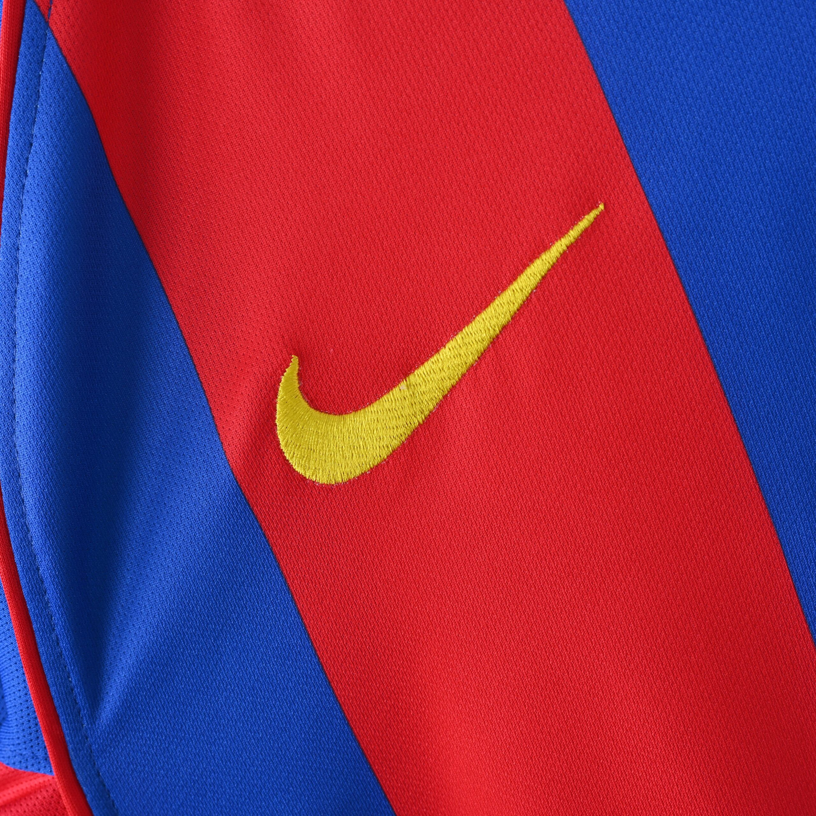 CAMISETA PRIMERA EQUIPACIÓN BARCELONA 2004/05 - Imagen 4