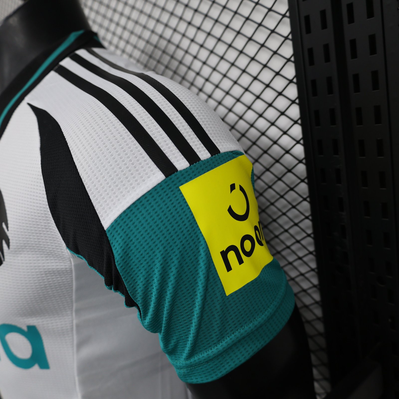 CAMISETA TERCERA EQUIPACIÓN NEWCASTLE 24/25 VERSIÓN JUGADOR - Imagen 6