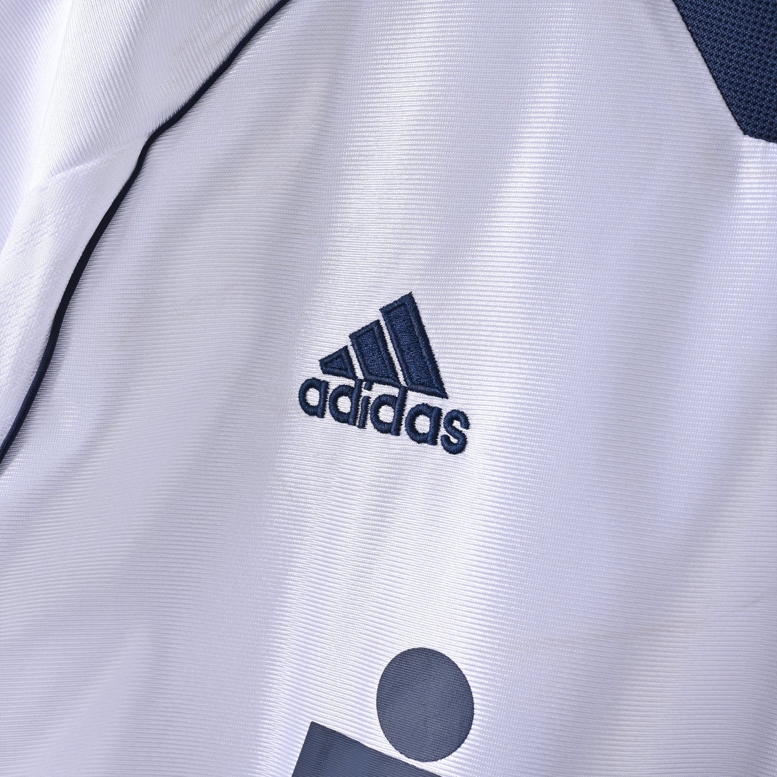 CAMISETA PRIMERA EQUIPACIÓN REAL MADRID 1998/00 - Imagen 3