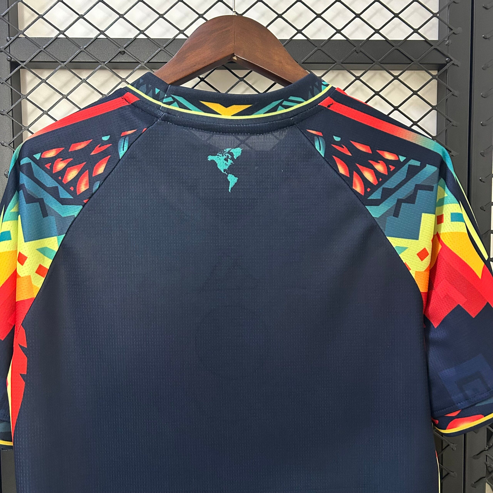 CAMISETA CONCEPTO CLUB AMÉRICA 25/26 VERSIÓN FAN - Imagen 7