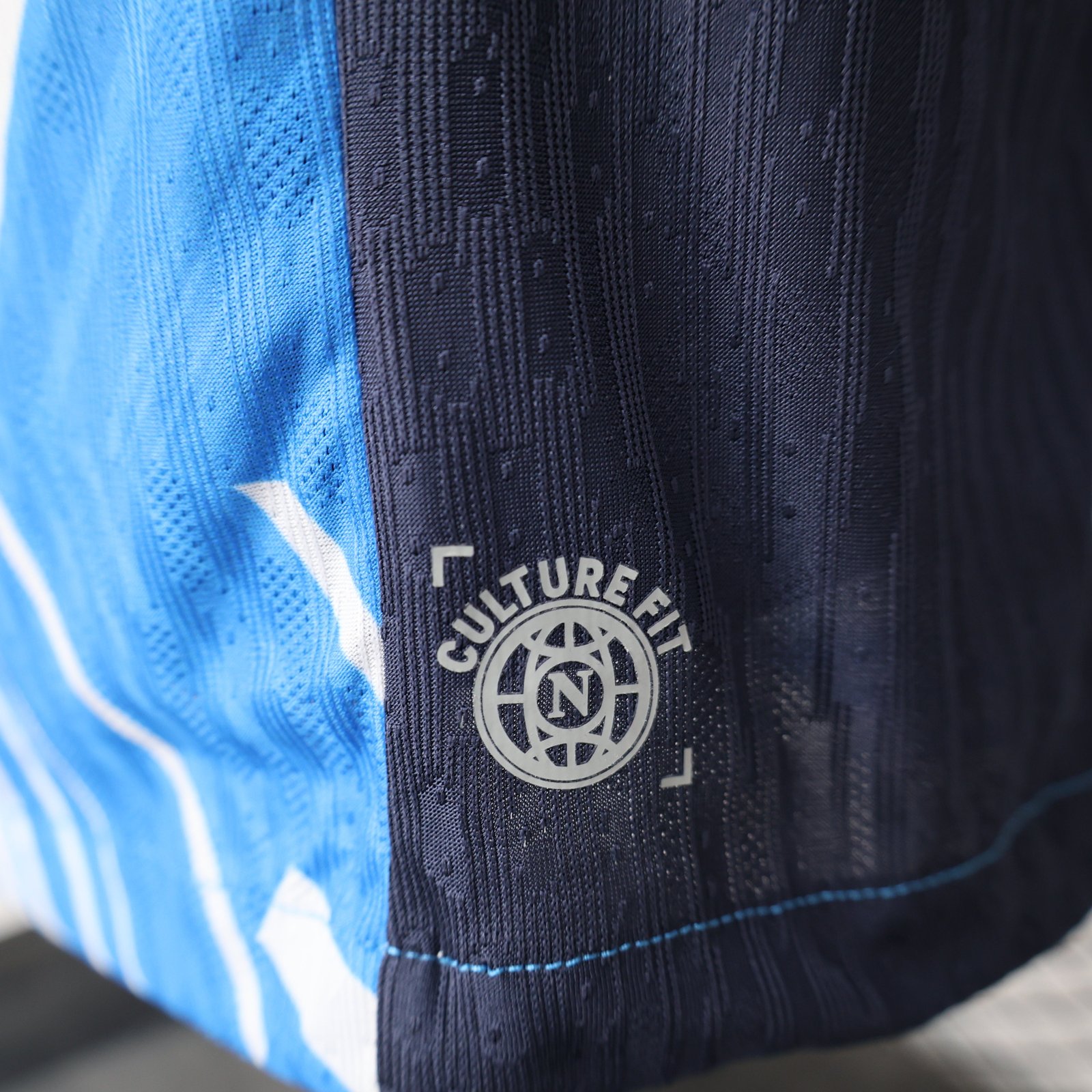 CAMISETA ENTRENAMIENTO NAPOLI 24/25 VERSIÓN JUGADOR - Imagen 8