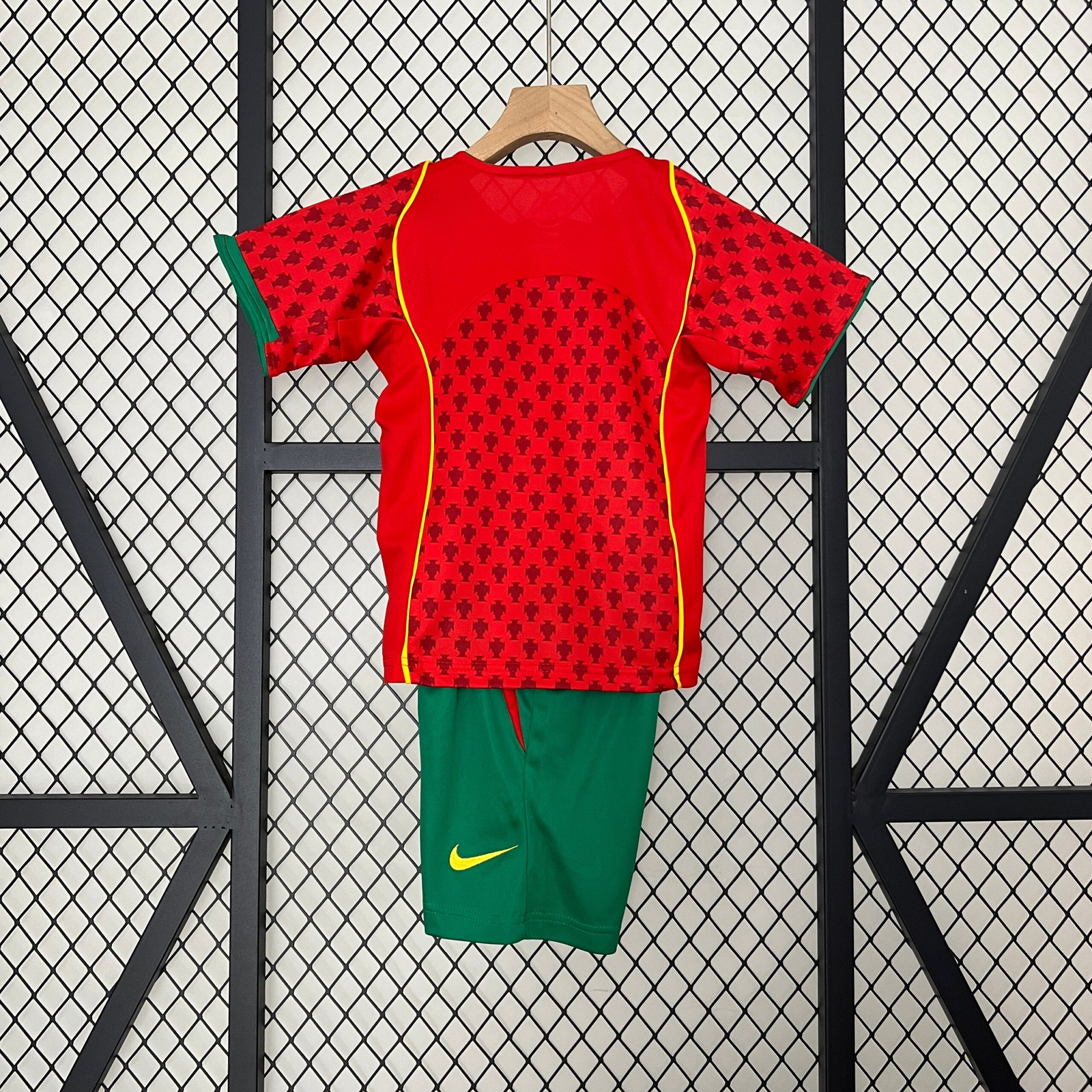 CAMISETA PRIMERA EQUIPACIÓN PORTUGAL 2004 INFANTIL - Imagen 7