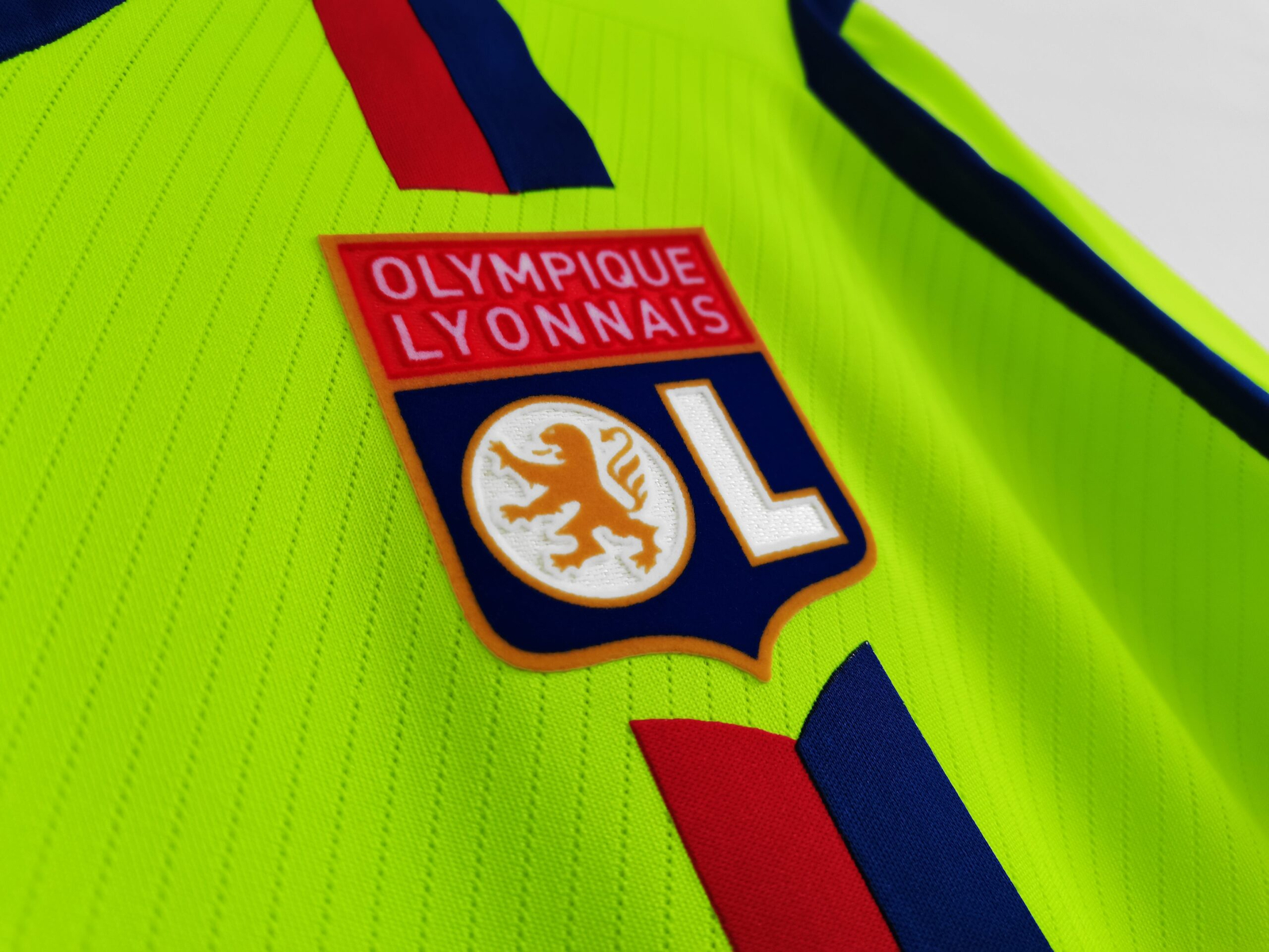 CAMISETA TERCERA EQUIPACIÓN LYON 2008/09 - Imagen 5