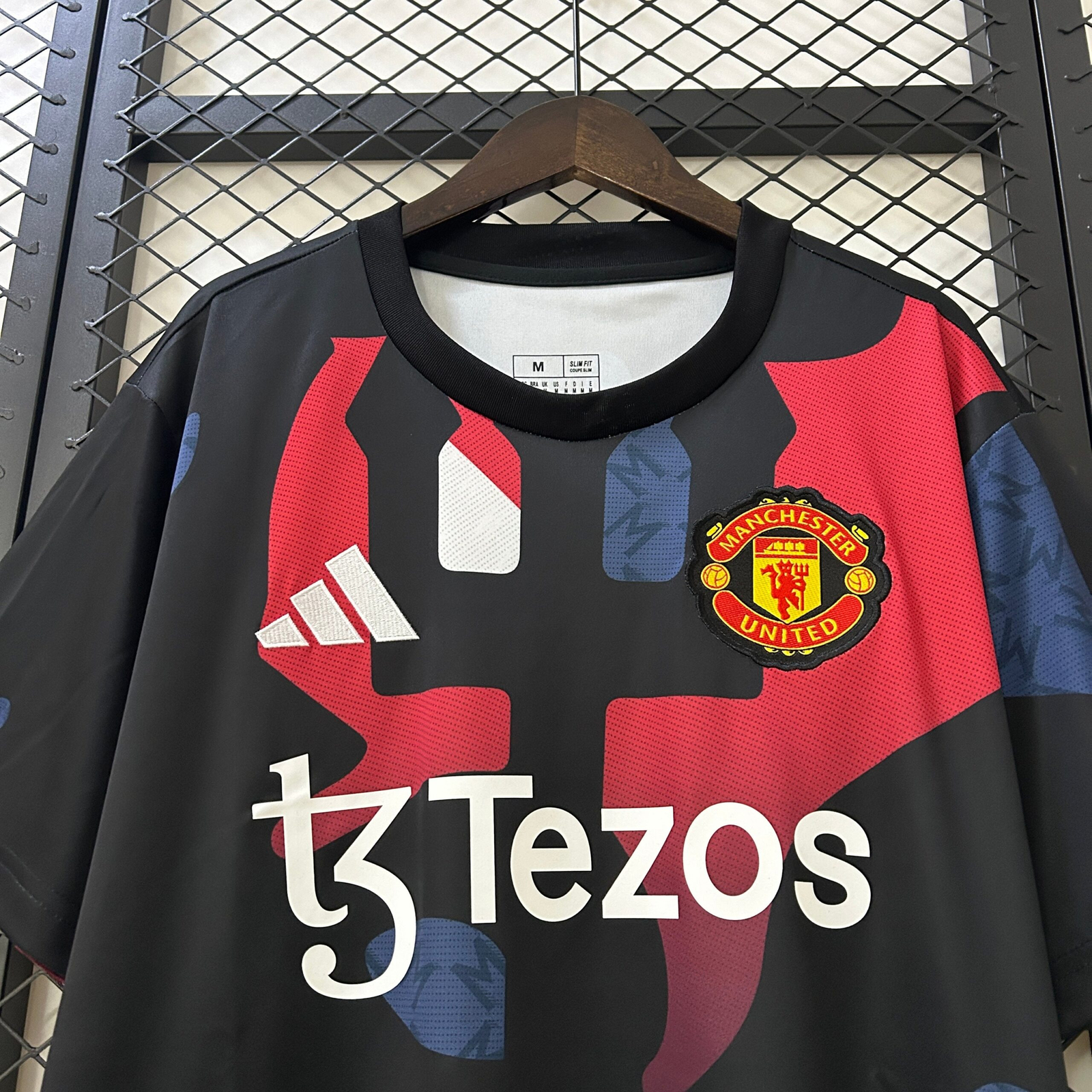 CAMISETA ENTRENAMIENTO MANCHESTER UNITED 24/25 VERSIÓN FAN - Imagen 2