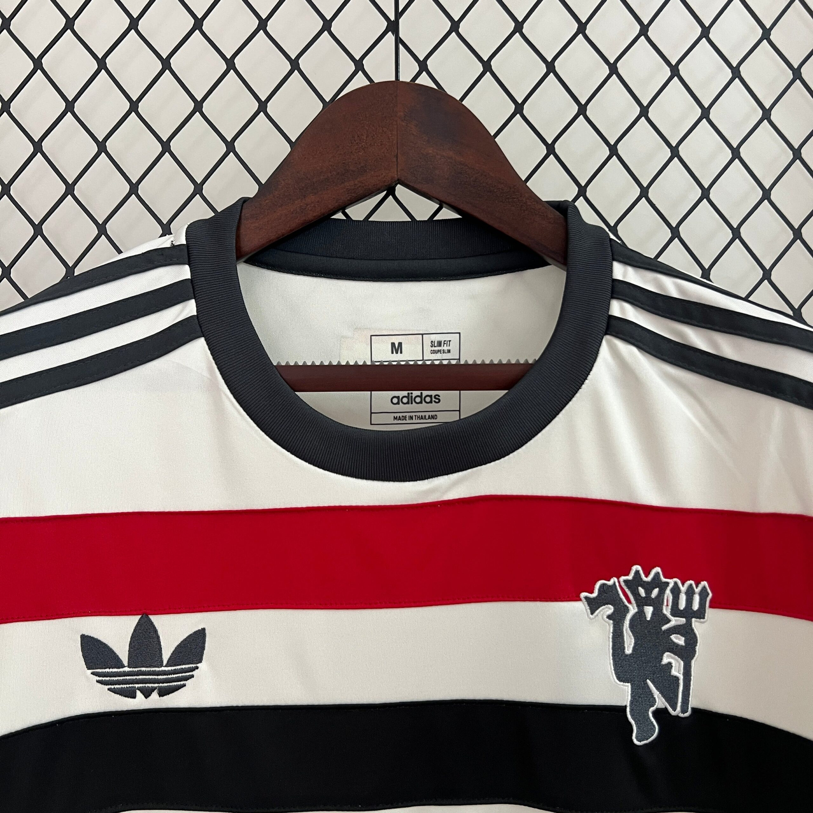 CAMISETA TERCERA EQUIPACIÓN MANCHESTER UNITED 24/25 VERSIÓN FAN - Imagen 2