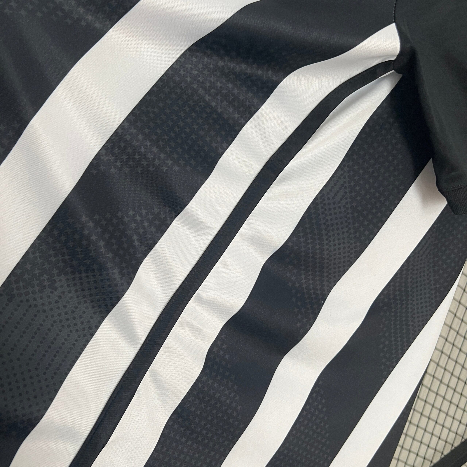 CAMISETA PRIMERA EQUIPACIÓN ATLÉTICO MINEIRO 2024 VERSIÓN FAN - Imagen 6