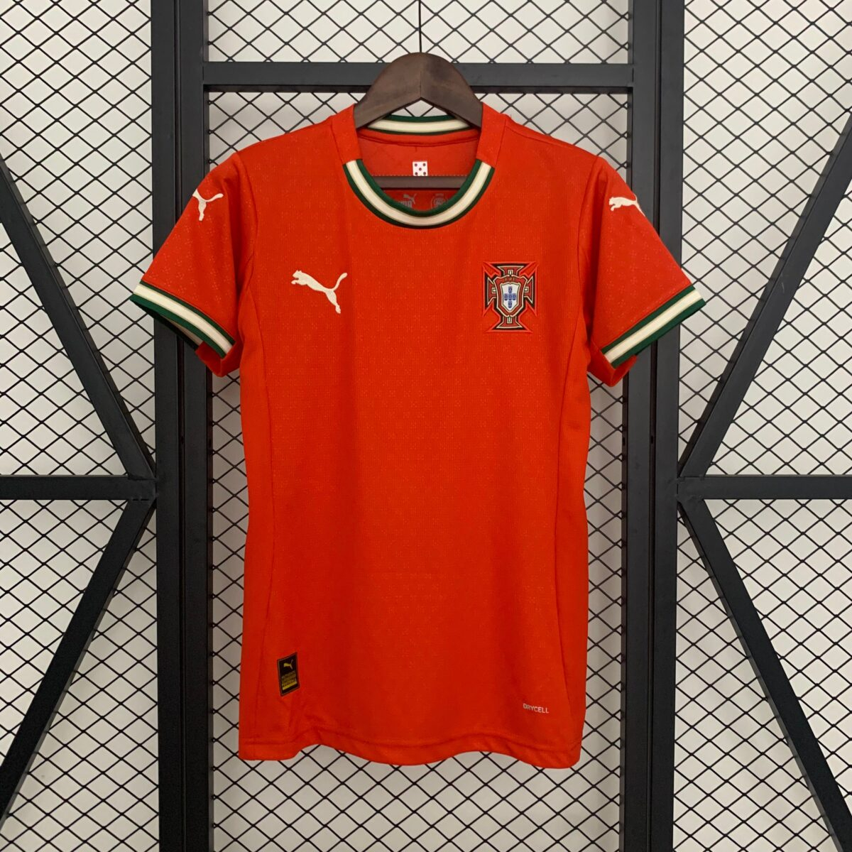CAMISETA PRIMERA EQUIPACIÓN PORTUGAL 2025 VERSIÓN FEMENINA