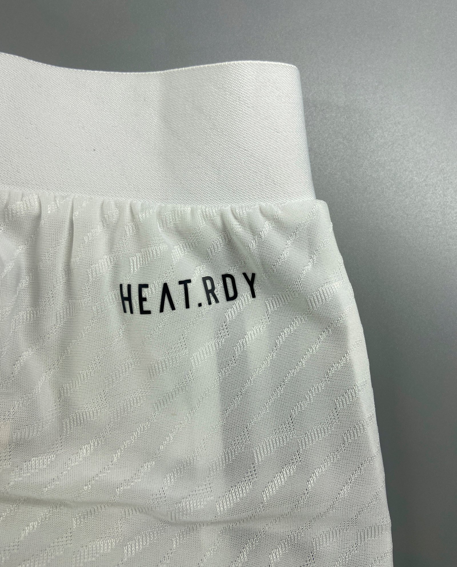 SHORTS PRIMERA EQUIPACIÓN REAL MADRID 23/24 VERSIÓN JUGADOR - Imagen 6