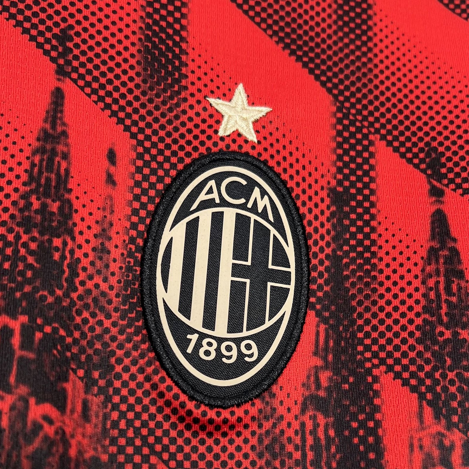 CAMISETA CONCEPTO AC MILAN 24/25 VERSIÓN FAN - Imagen 4