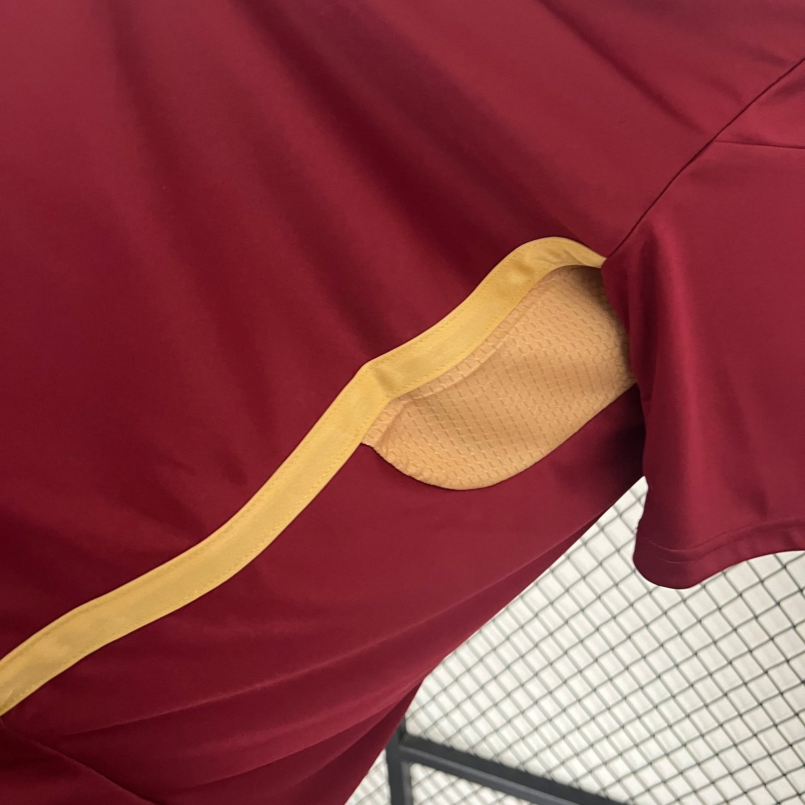 CAMISETA PRIMERA EQUIPACIÓN VENEZUELA 2024 VERSIÓN FAN - Imagen 6