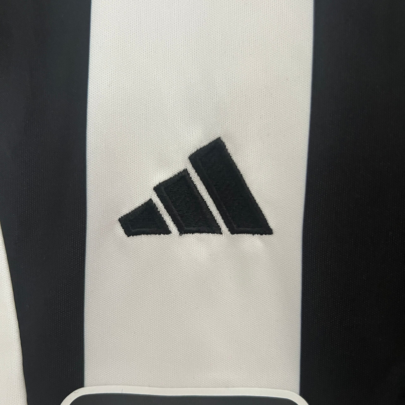 CAMISETA PRIMERA EQUIPACIÓN NEWCASTLE 24/25 VERSIÓN INFANTIL - Imagen 3