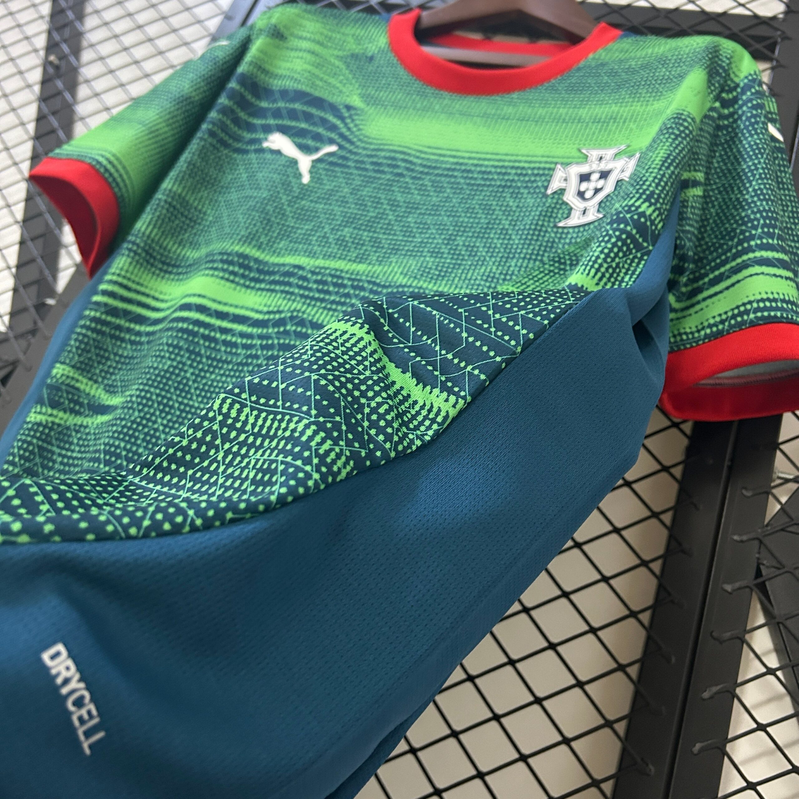 CAMISETA ENTRENAMIENTO PORTUGAL 2025 VERSIÓN FAN - Imagen 6