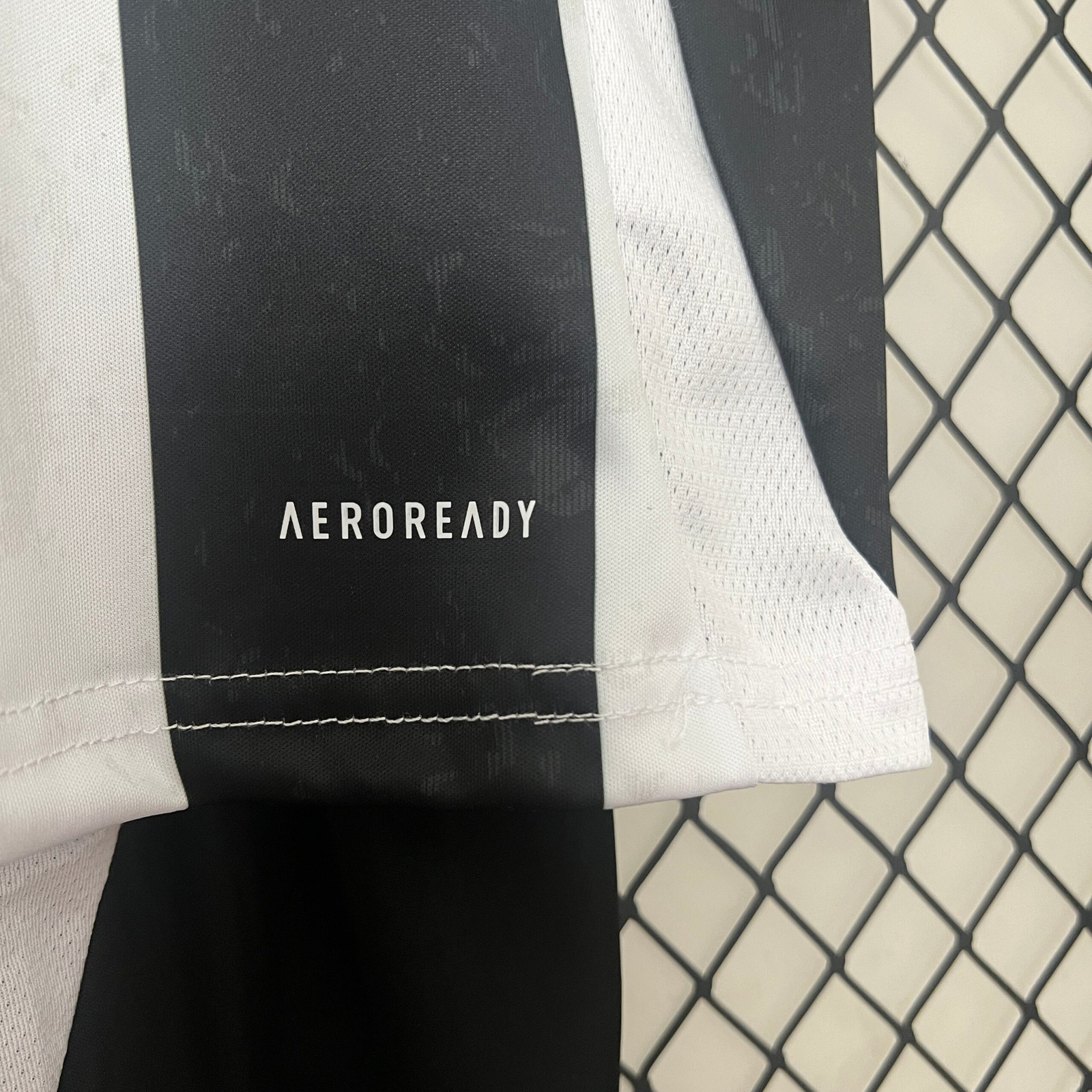 CAMISETA PRIMERA EQUIPACIÓN JUVENTUS 24/25 VERSIÓN INFANTIL - Imagen 6