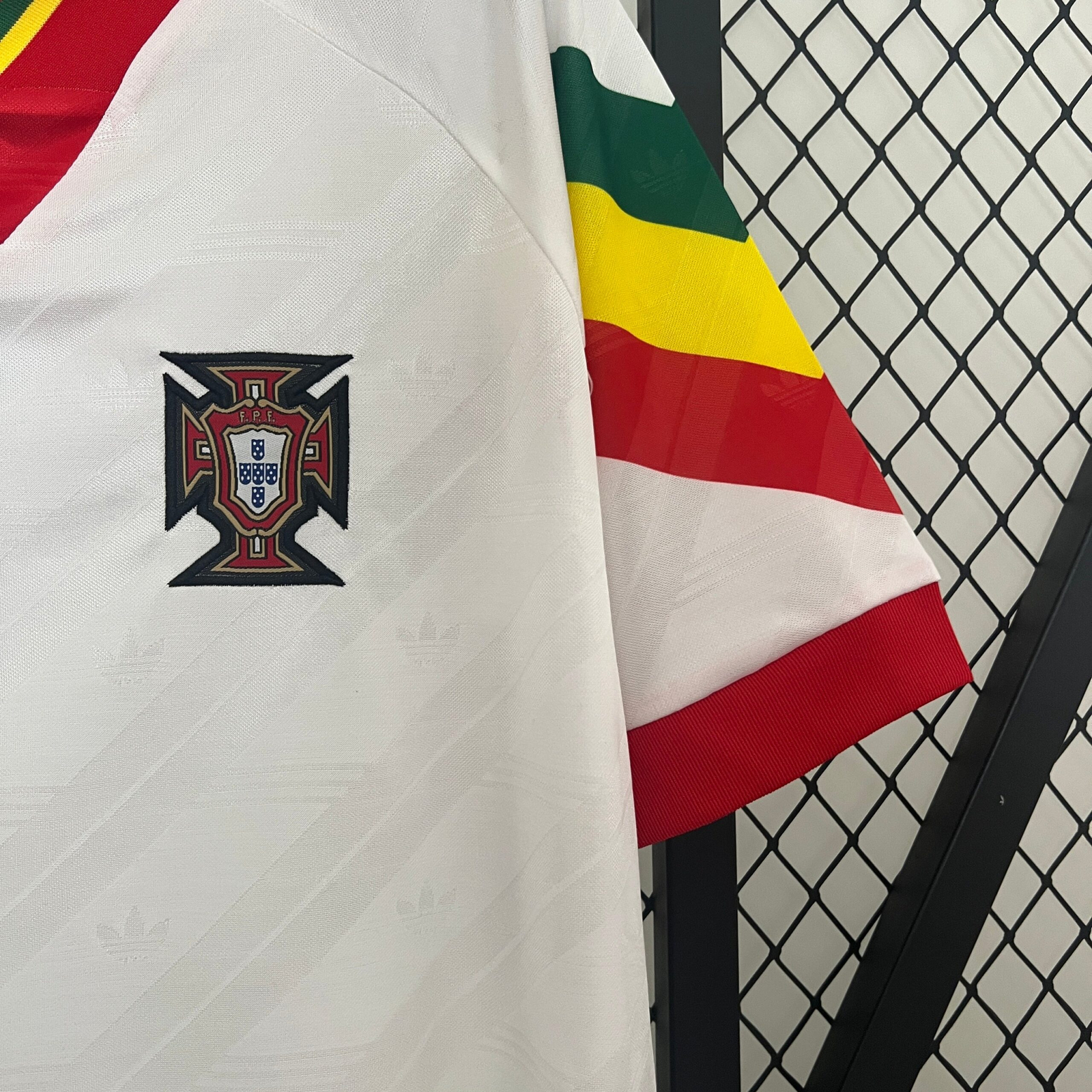 CAMISETA SEGUNDA EQUIPACIÓN PORTUGAL 1992 - Imagen 4