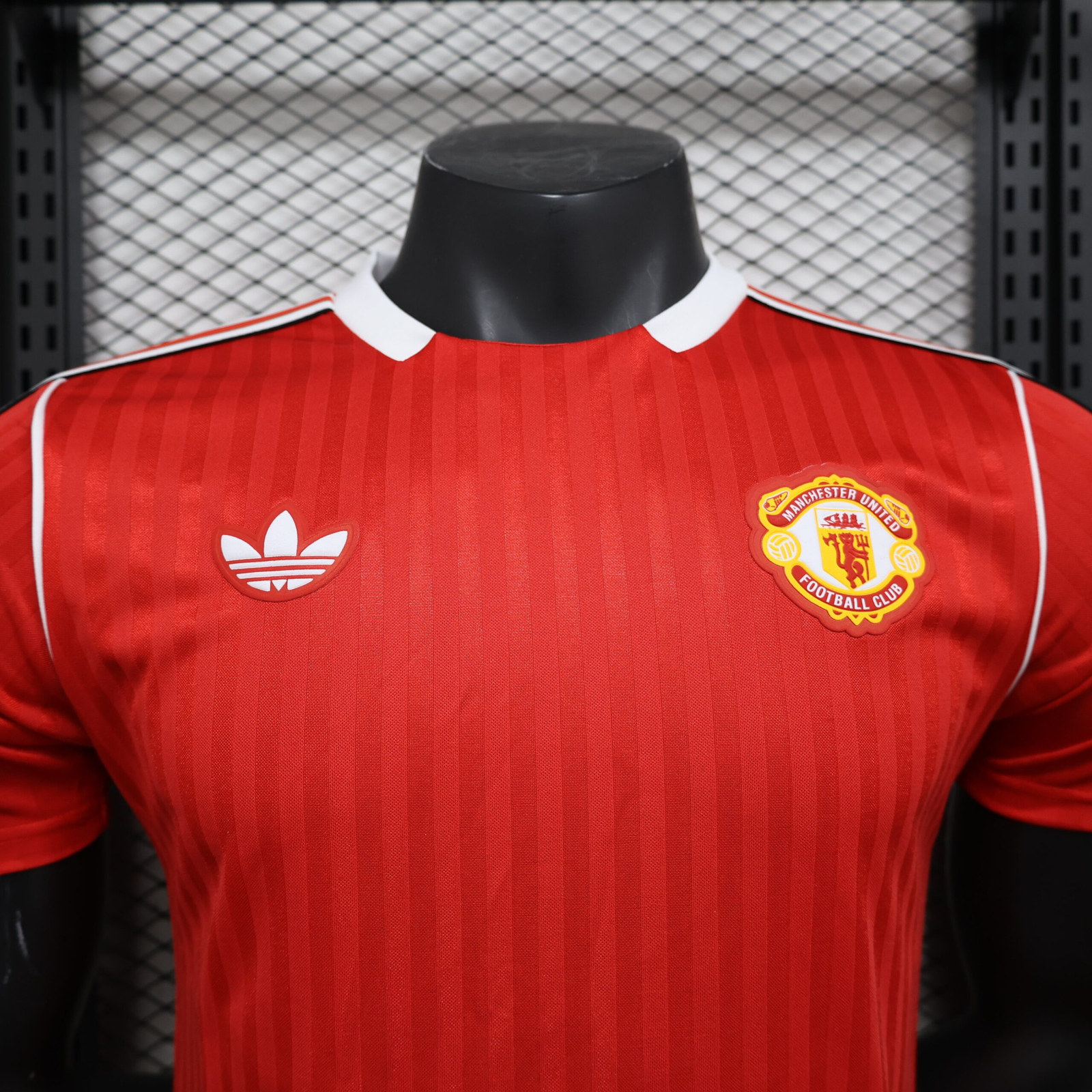 POLERA DE SALIDA MANCHESTER UNITED 24/25 VERSIÓN JUGADOR - Imagen 2