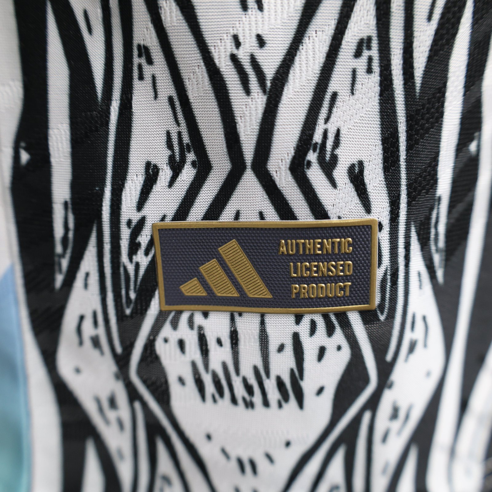 CAMISETA ENTRENAMIENTO ARSENAL 24/25 VERSIÓN JUGADOR - Imagen 7