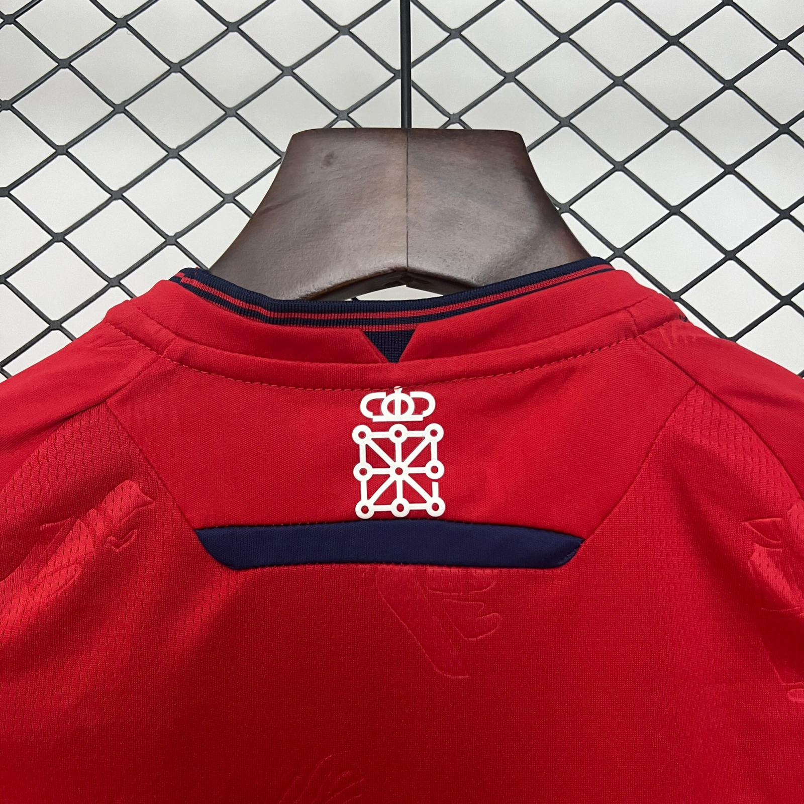 CAMISETA PRIMERA EQUIPACIÓN OSASUNA 24/25 VERSIÓN INFANTIL - Imagen 9