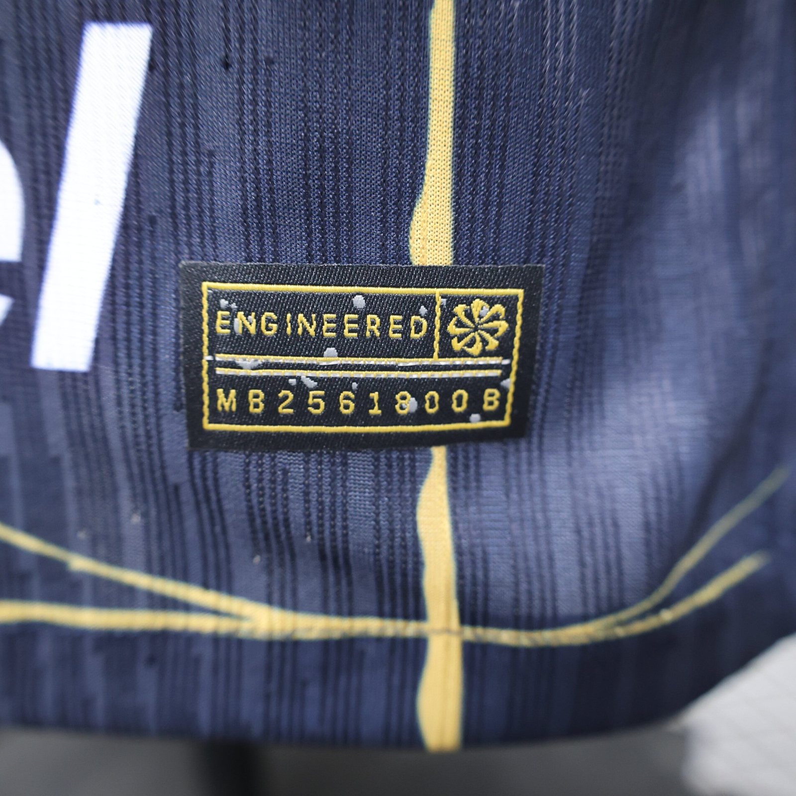 CAMISETA SEGUNDA EQUIPACIÓN PUMAS 24/25 VERSIÓN JUGADOR - Imagen 6