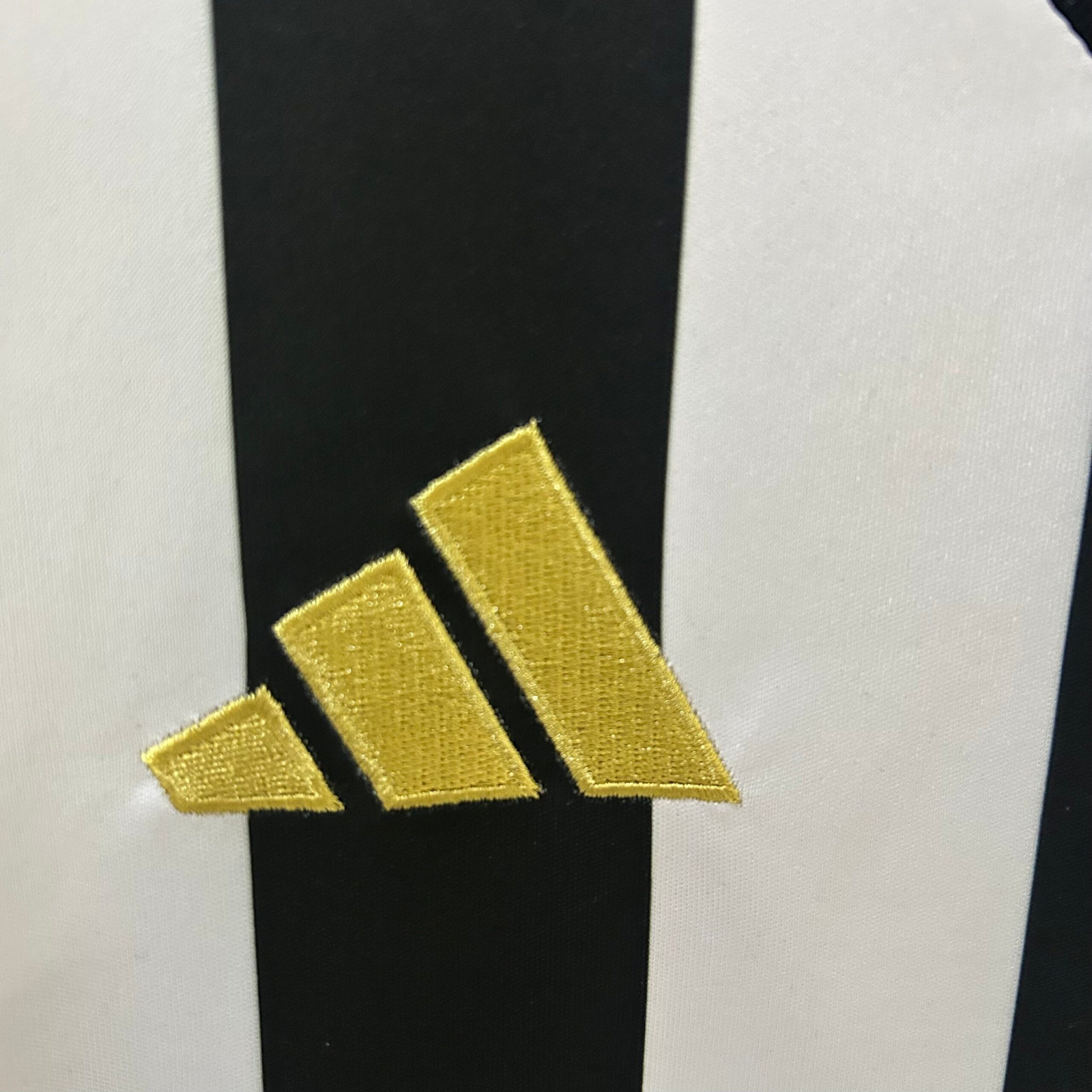 CAMISETA PRIMERA EQUIPACIÓN ATLÉTICO MINEIRO 2025 VERSIÓN FEMENINA - Imagen 4