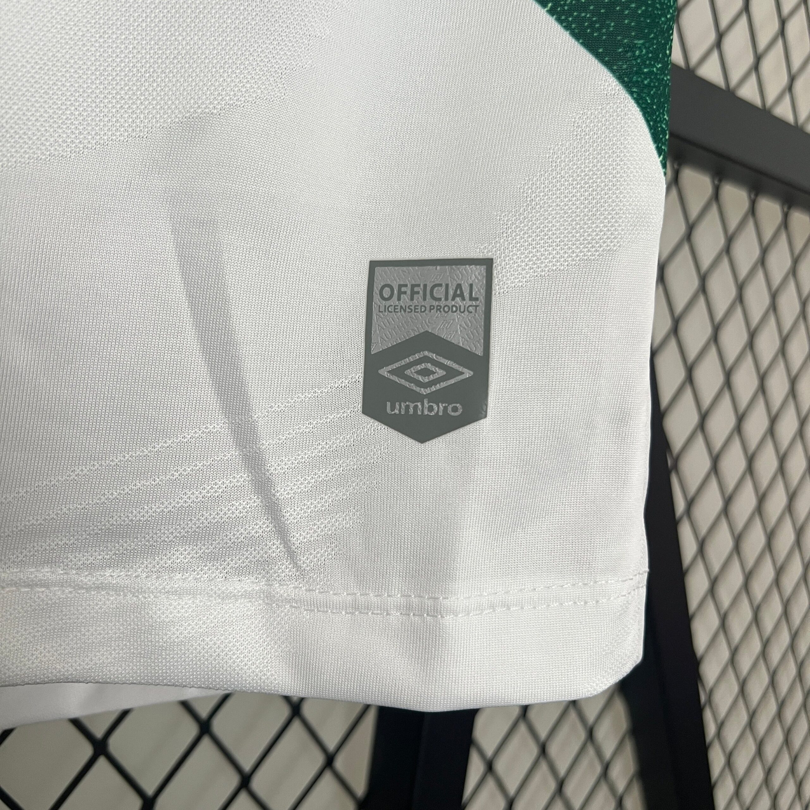 CAMISETA SEGUNDA EQUIPACIÓN FLUMINENSE 2024 VERSIÓN FAN - Imagen 8