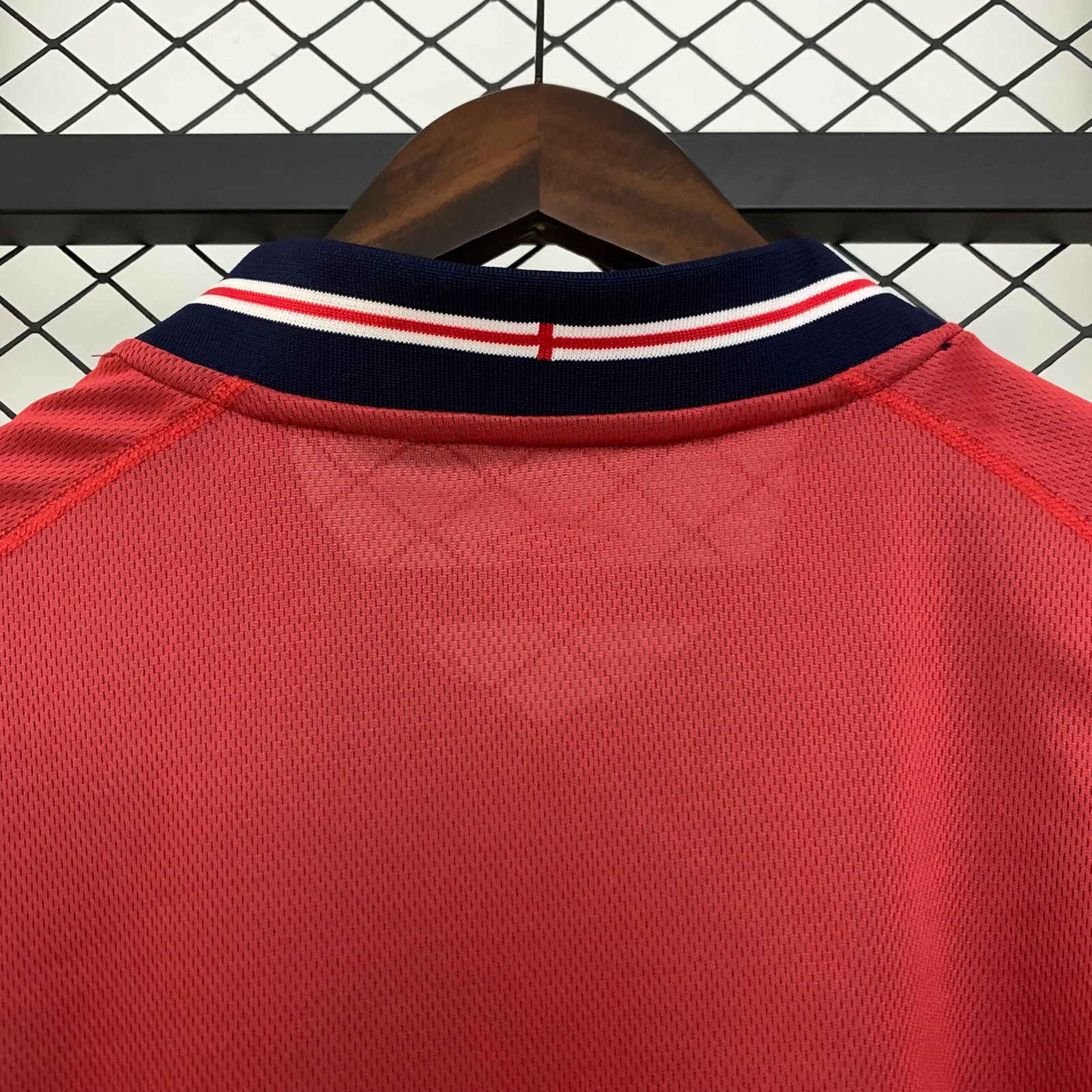CAMISETA SEGUNDA EQUIPACIÓN INGLATERRA 2002 - Imagen 9