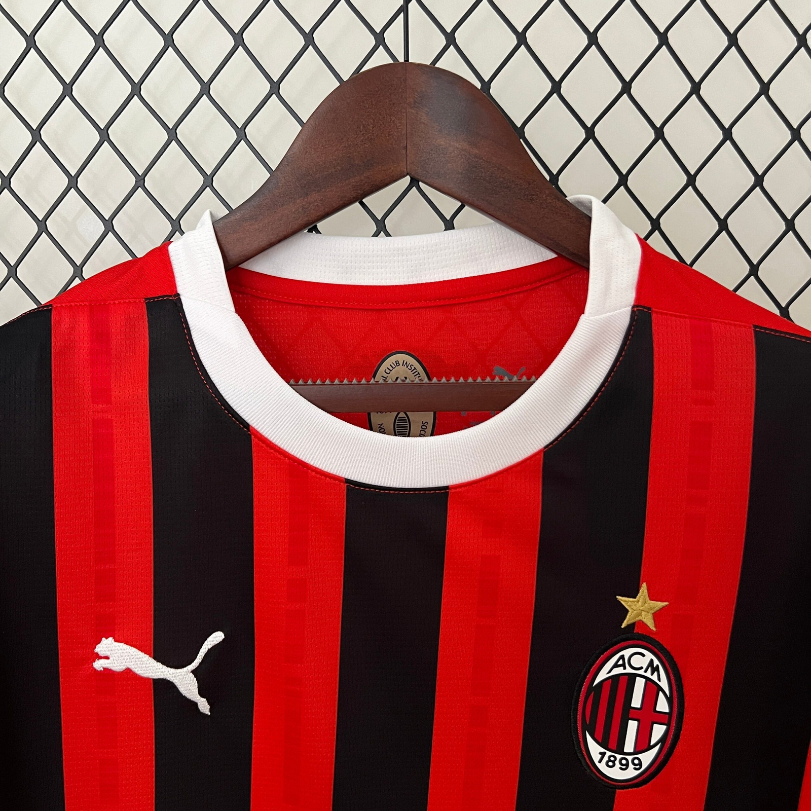 CAMISETA PRIMERA EQUIPACIÓN AC MILAN 24/25 VERSIÓN FAN - Imagen 2