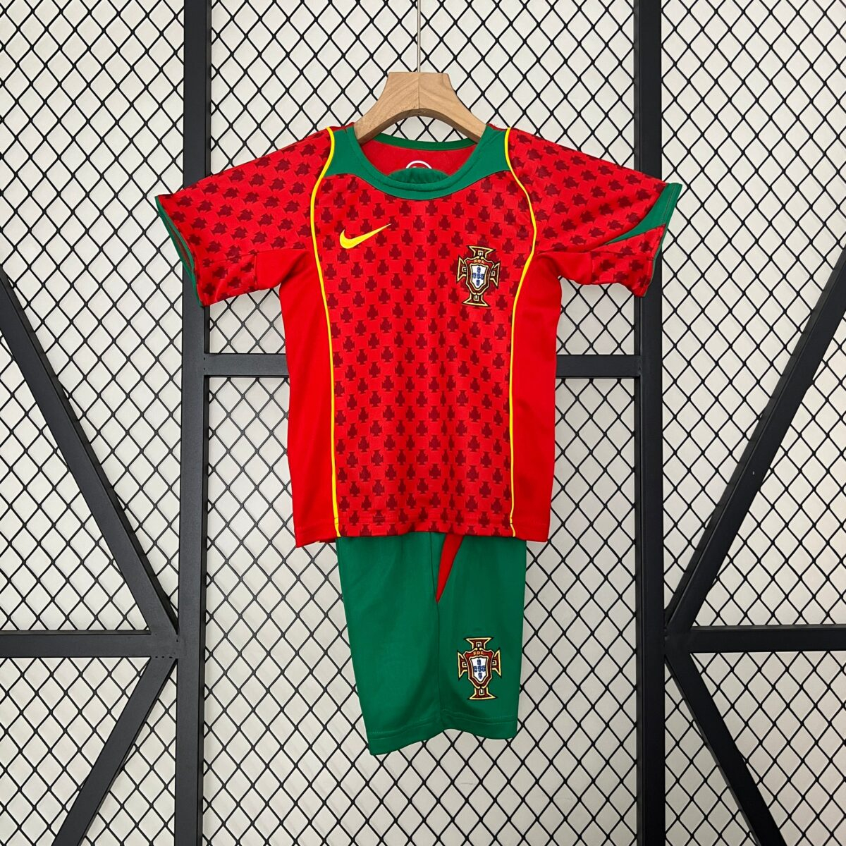 CAMISETA PRIMERA EQUIPACIÓN PORTUGAL 2004 INFANTIL