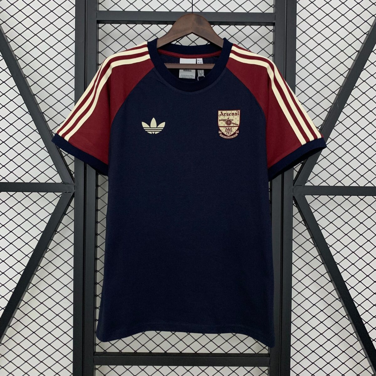 POLERA DE SALIDA ARSENAL 24/25 VERSIÓN FAN