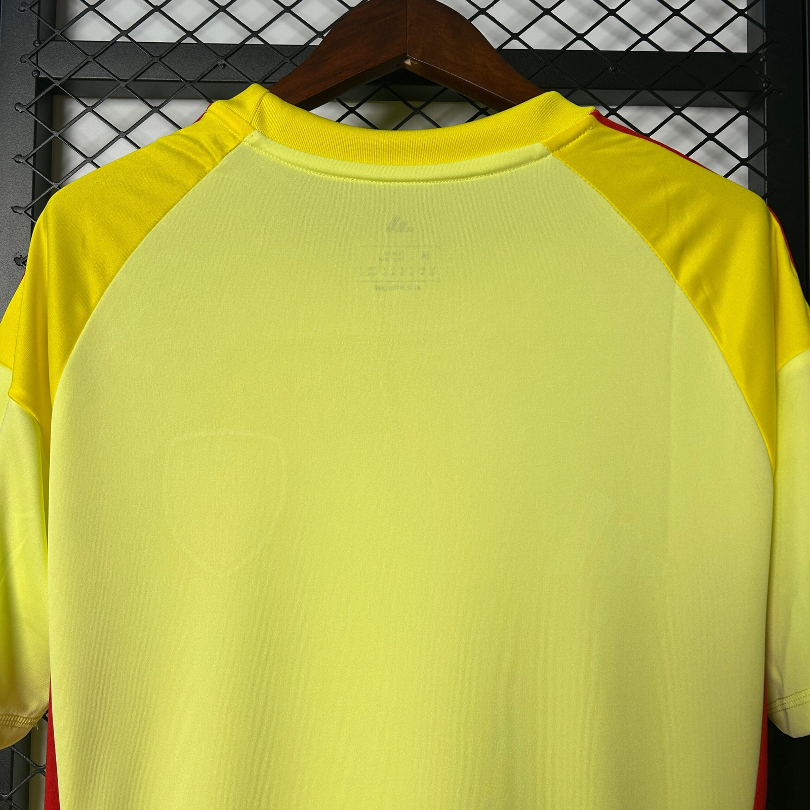 CAMISETA ARQUERO ARSENAL 25/26 VERSIÓN FAN - Imagen 8