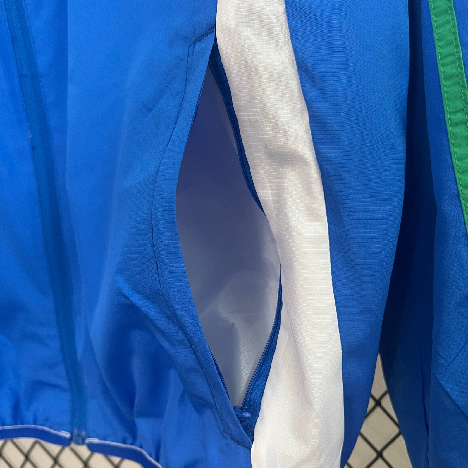 CORTAVIENTOS ITALIA REVERSIBLE - Imagen 7