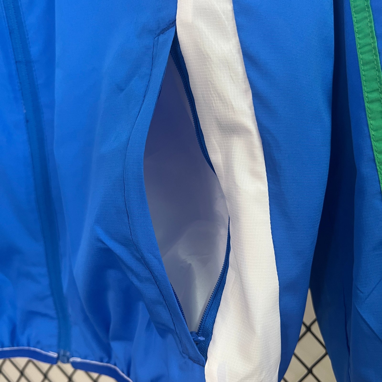 CORTAVIENTOS ITALIA REVERSIBLE - Imagen 7