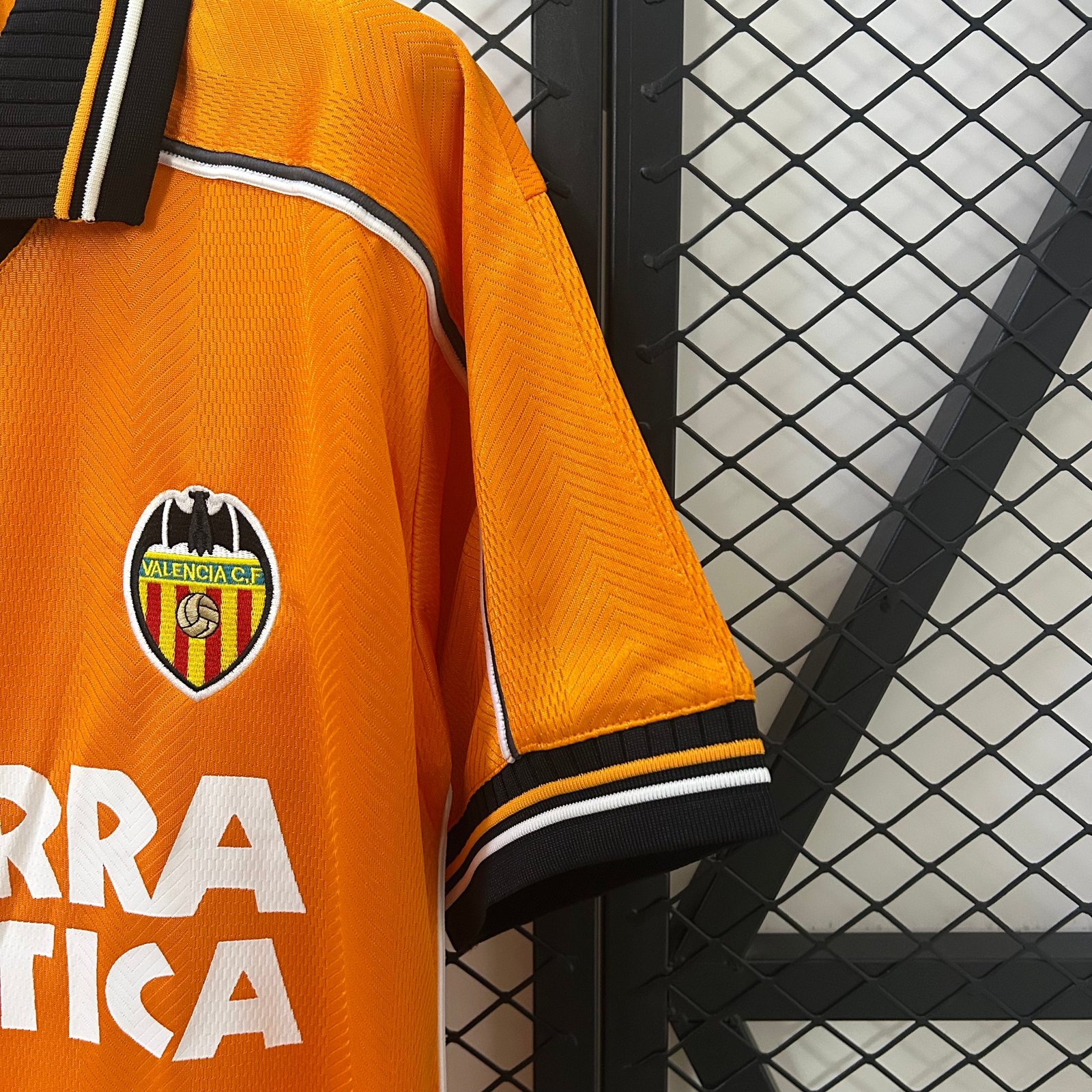 CAMISETA SEGUNDA EQUIPACIÓN VALENCIA 1999/00 - Imagen 5