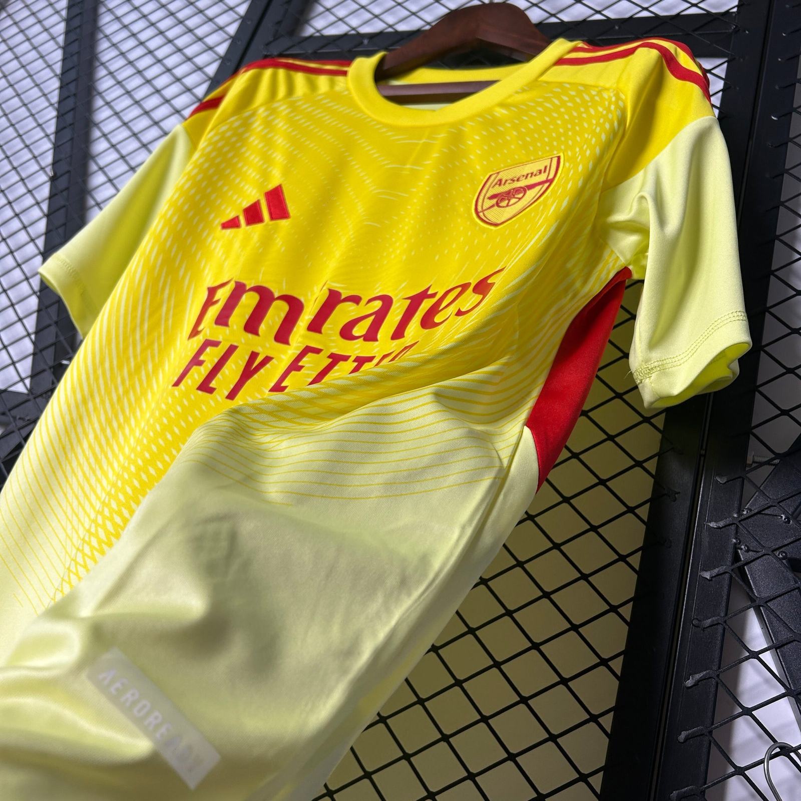 CAMISETA ARQUERO ARSENAL 25/26 VERSIÓN FAN - Imagen 6