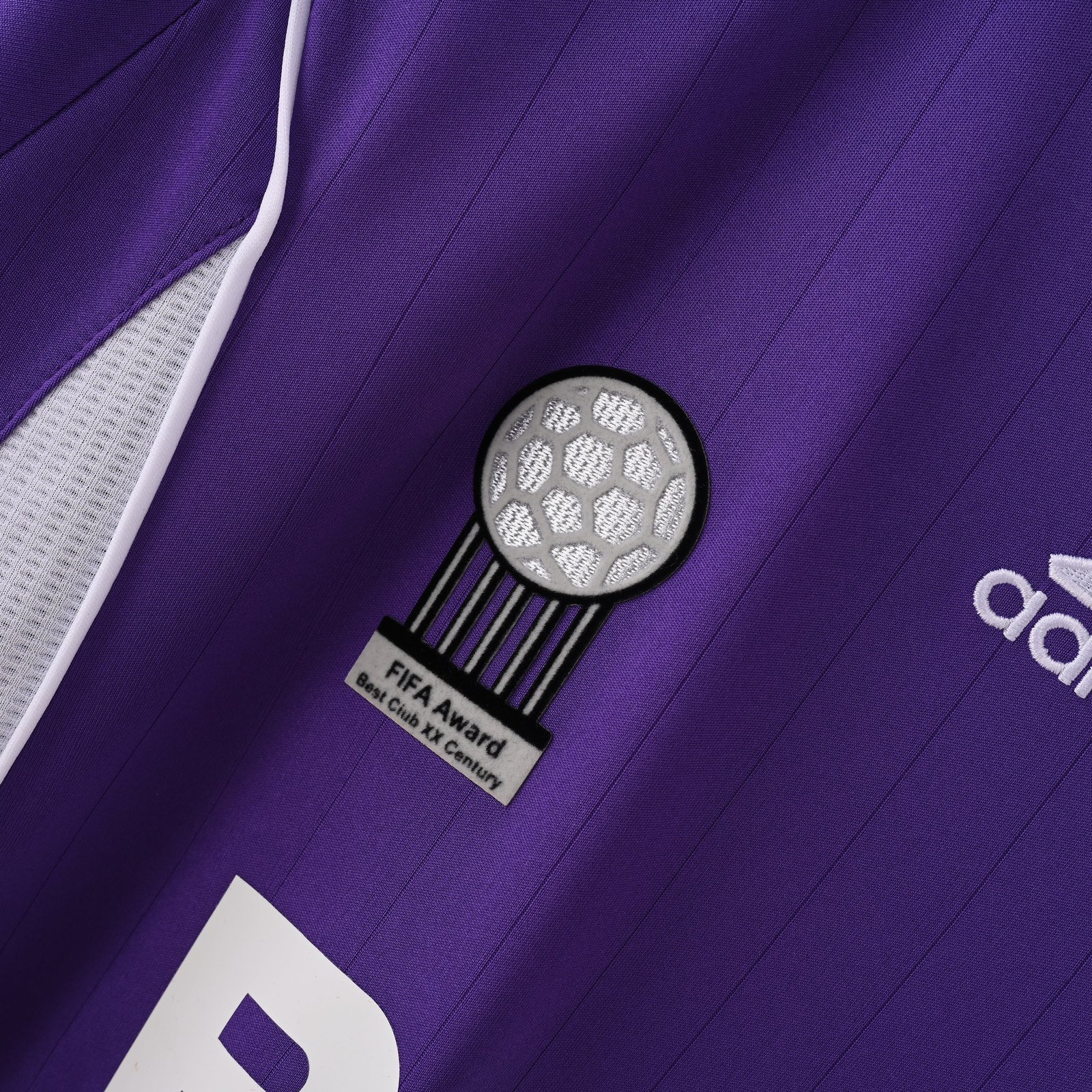 CAMISETA TERCERA EQUIPACIÓN REAL MADRID 2006/07 - Imagen 3