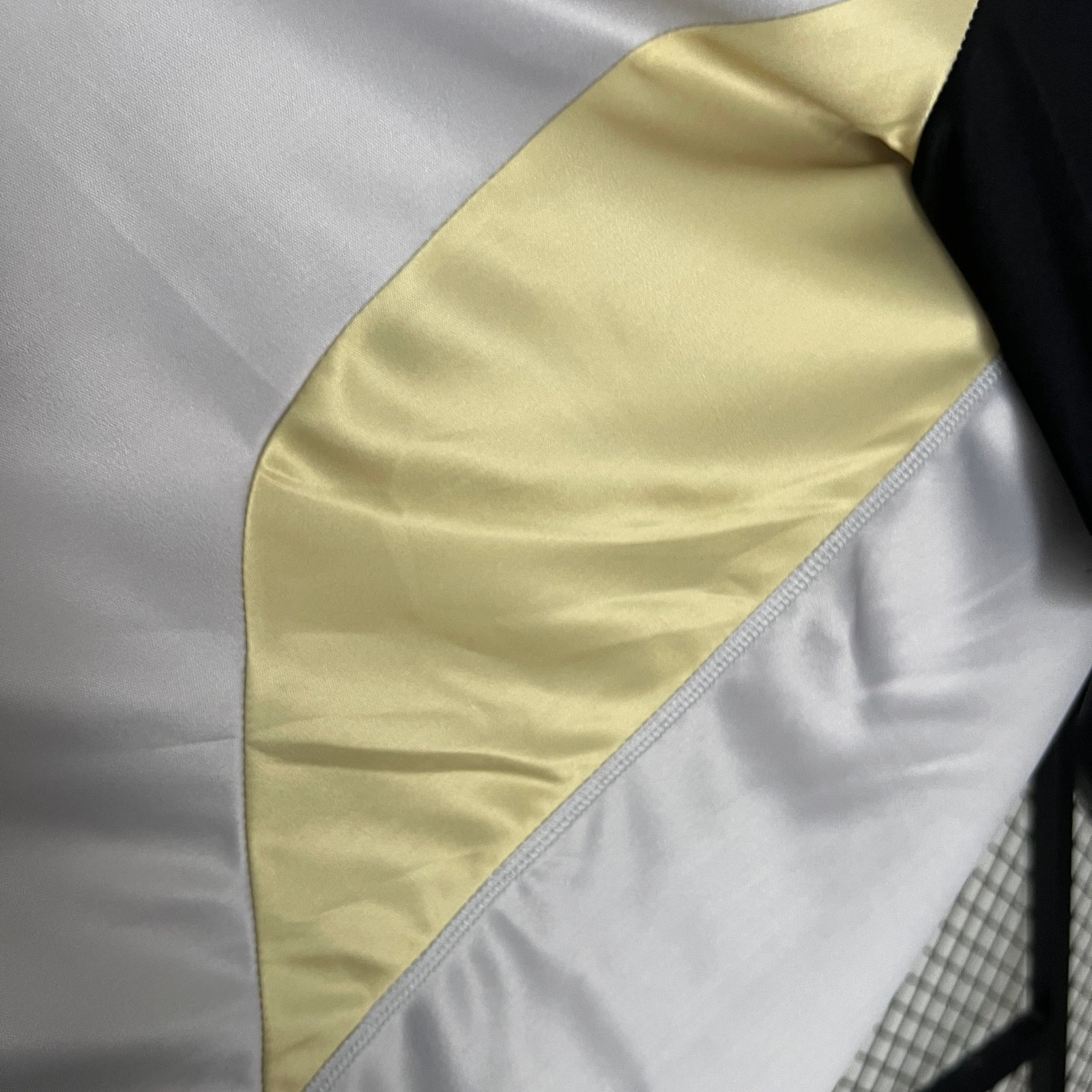 CAMISETA ENTRENAMIENTO ATLÉTICO MINEIRO 2024 VERSIÓN FAN - Imagen 6