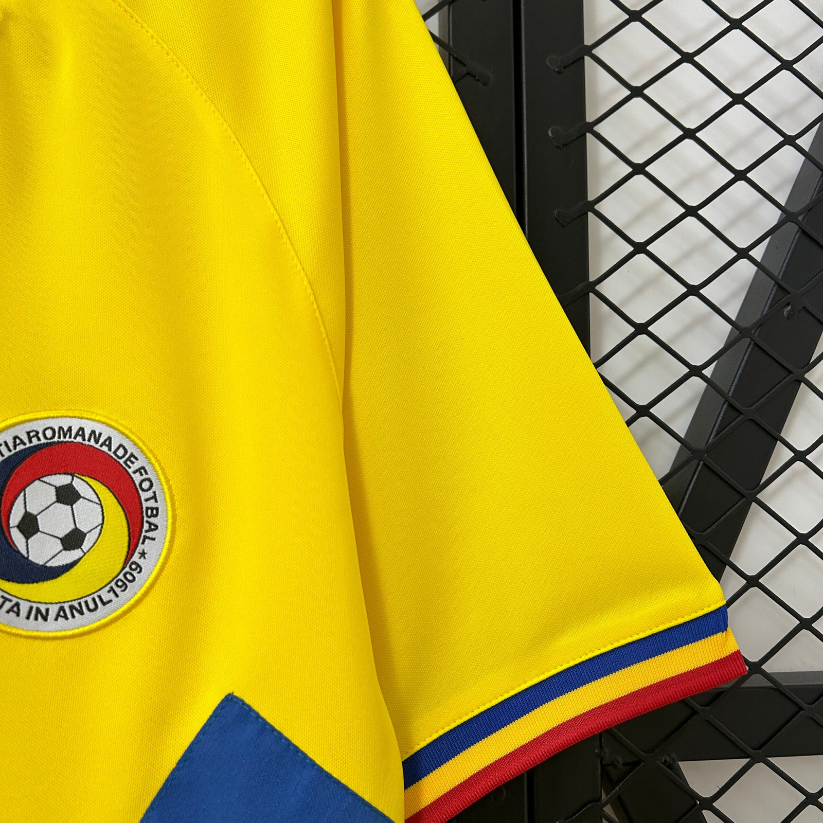 CAMISETA PRIMERA EQUIPACIÓN RUMANÍA 1994 - Imagen 2