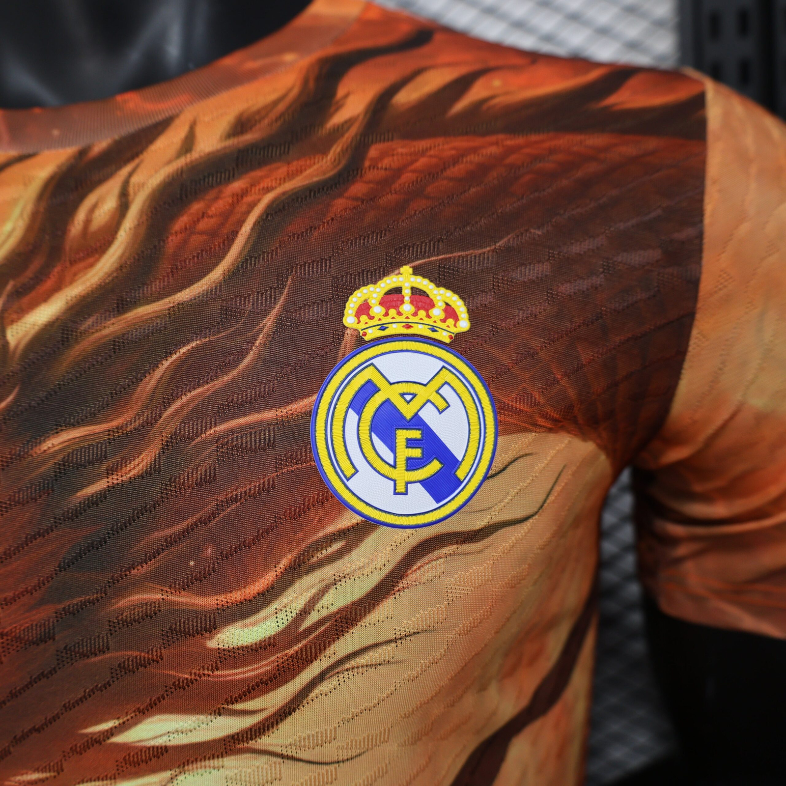 CAMISETA CONCEPTO REAL MADRID 24/25 VERSIÓN JUGADOR - Imagen 4