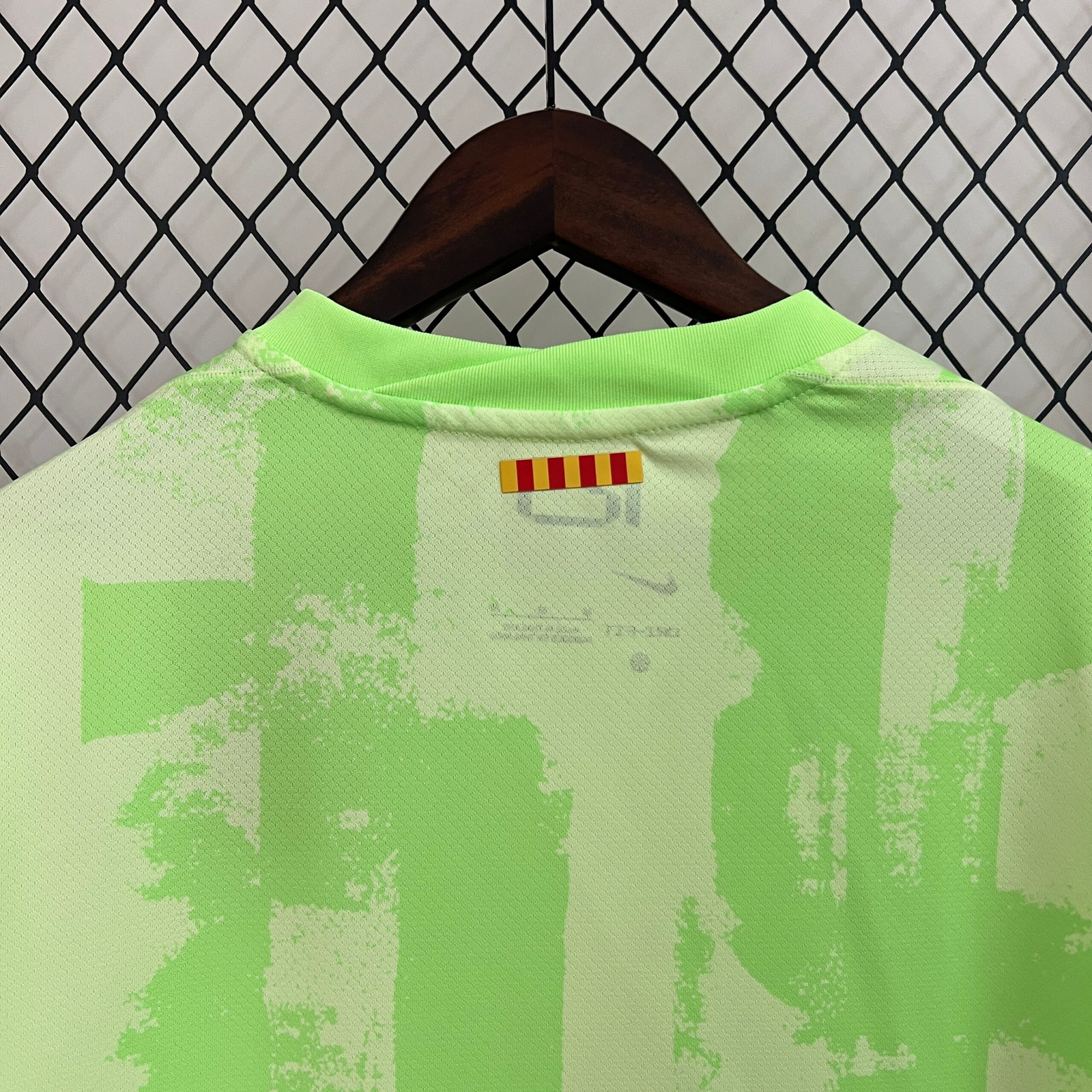 CAMISETA TERCERA EQUIPACIÓN BARCELONA 24/25 VERSIÓN FAN - Imagen 9