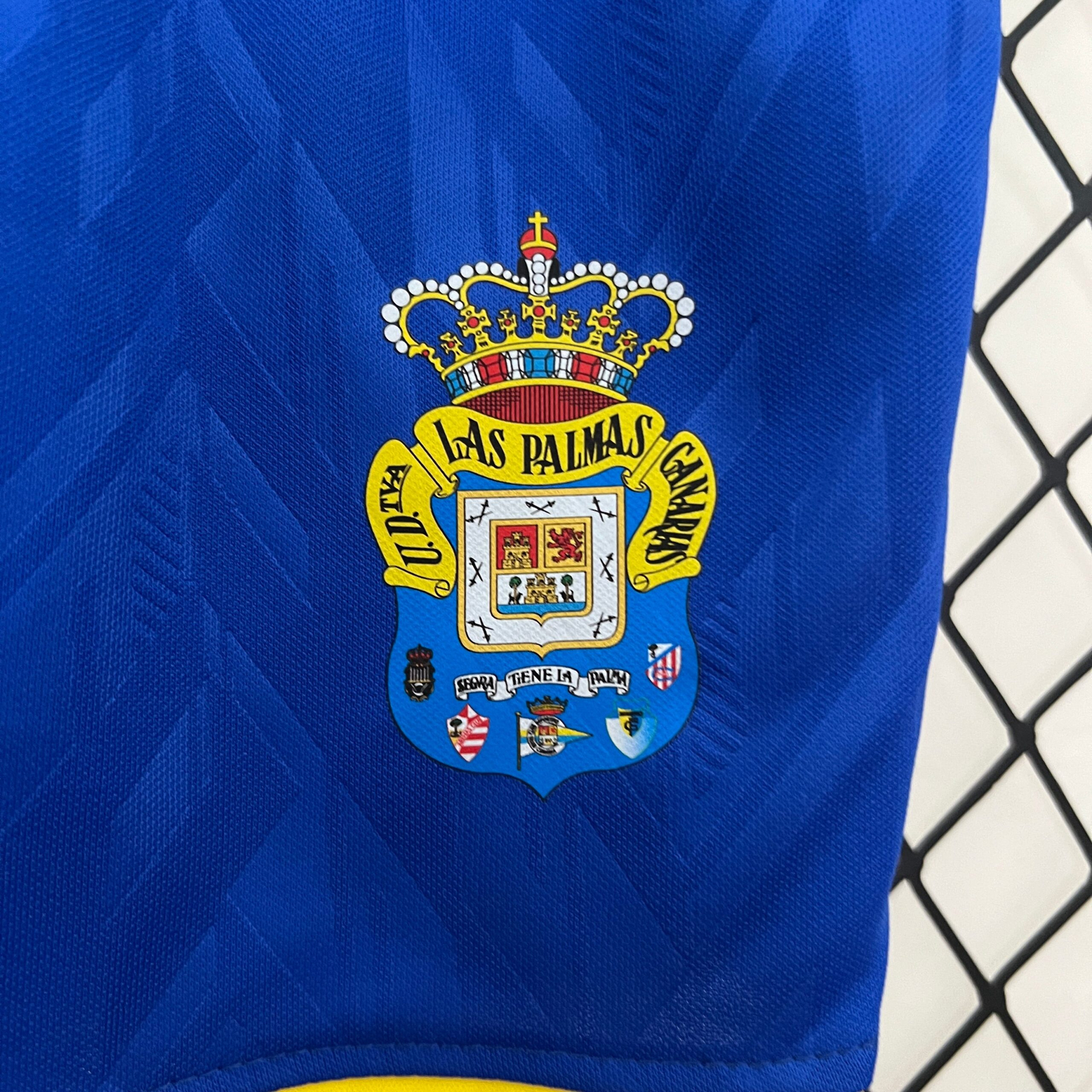 CAMISETA PRIMERA EQUIPACIÓN U. D. LAS PALMAS 24/25 VERSIÓN INFANTIL - Imagen 8