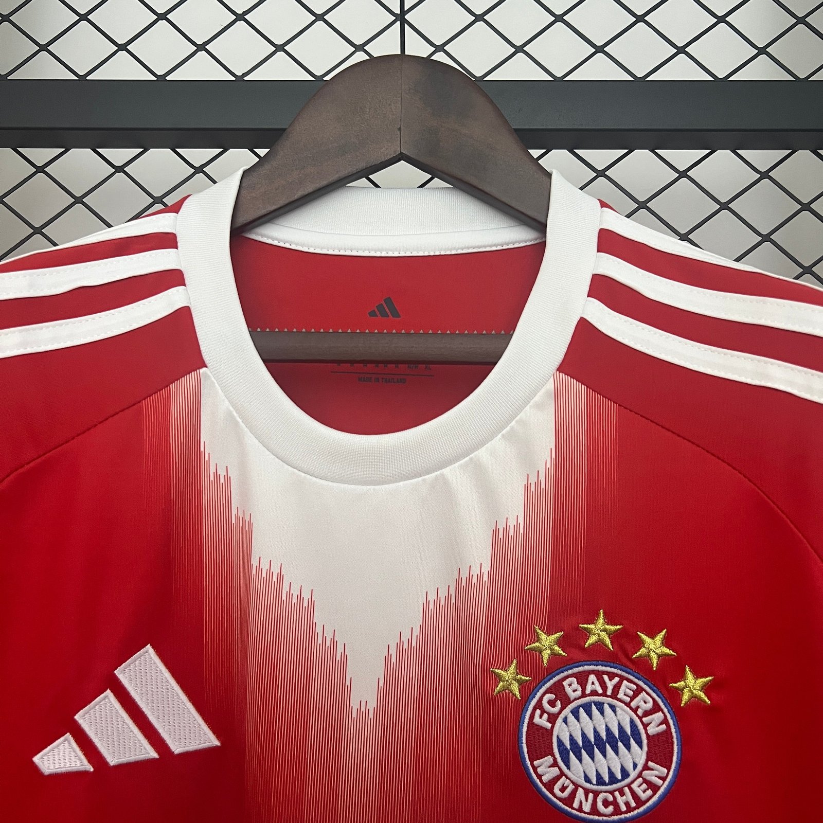 CAMISETA PRIMERA EQUIPACIÓN BAYERN MUNICH 25/26 VERSIÓN FAN - Imagen 2