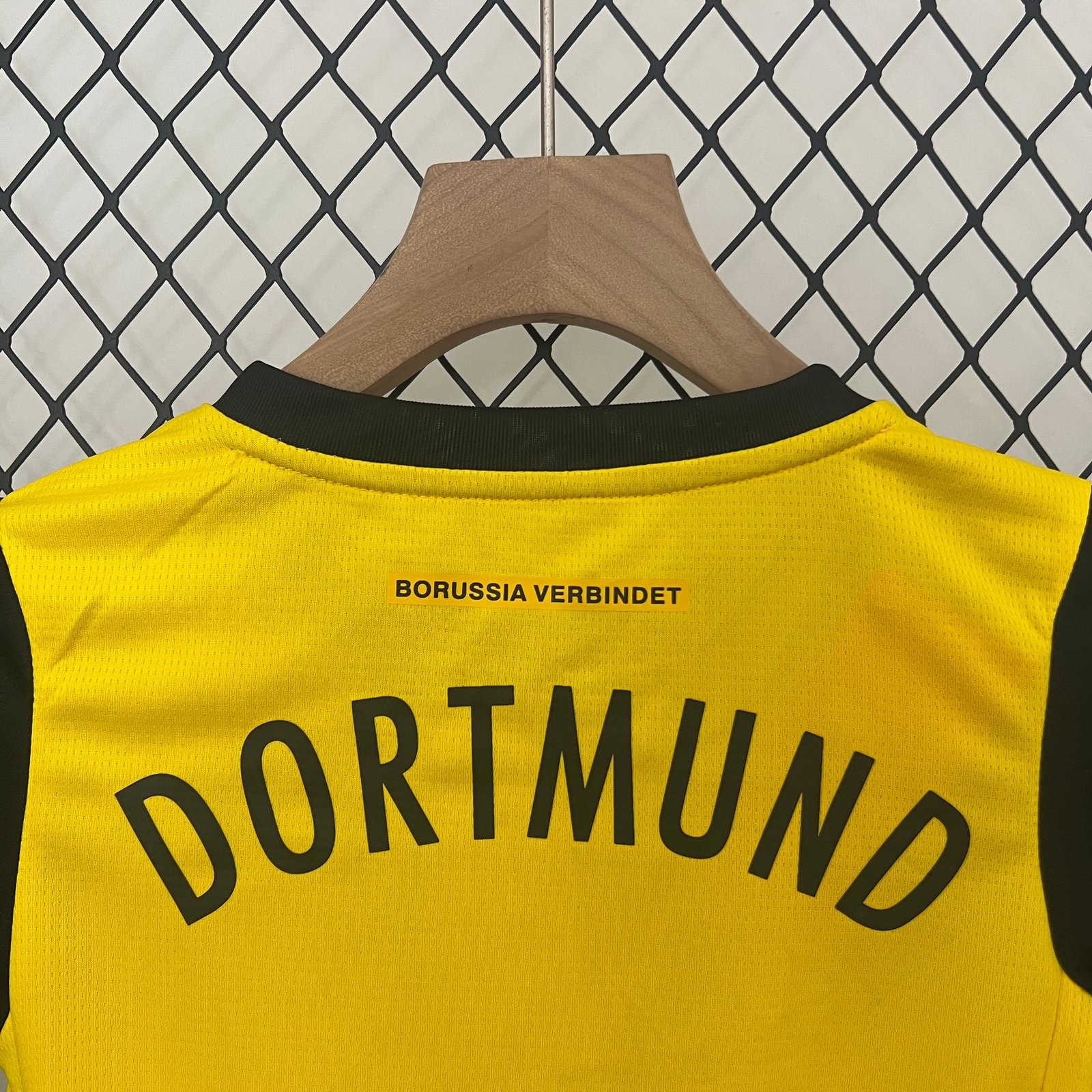 CAMISETA PRIMERA EQUIPACIÓN BORUSSIA DORTMUND 24/25 VERSIÓN INFANTIL - Imagen 9