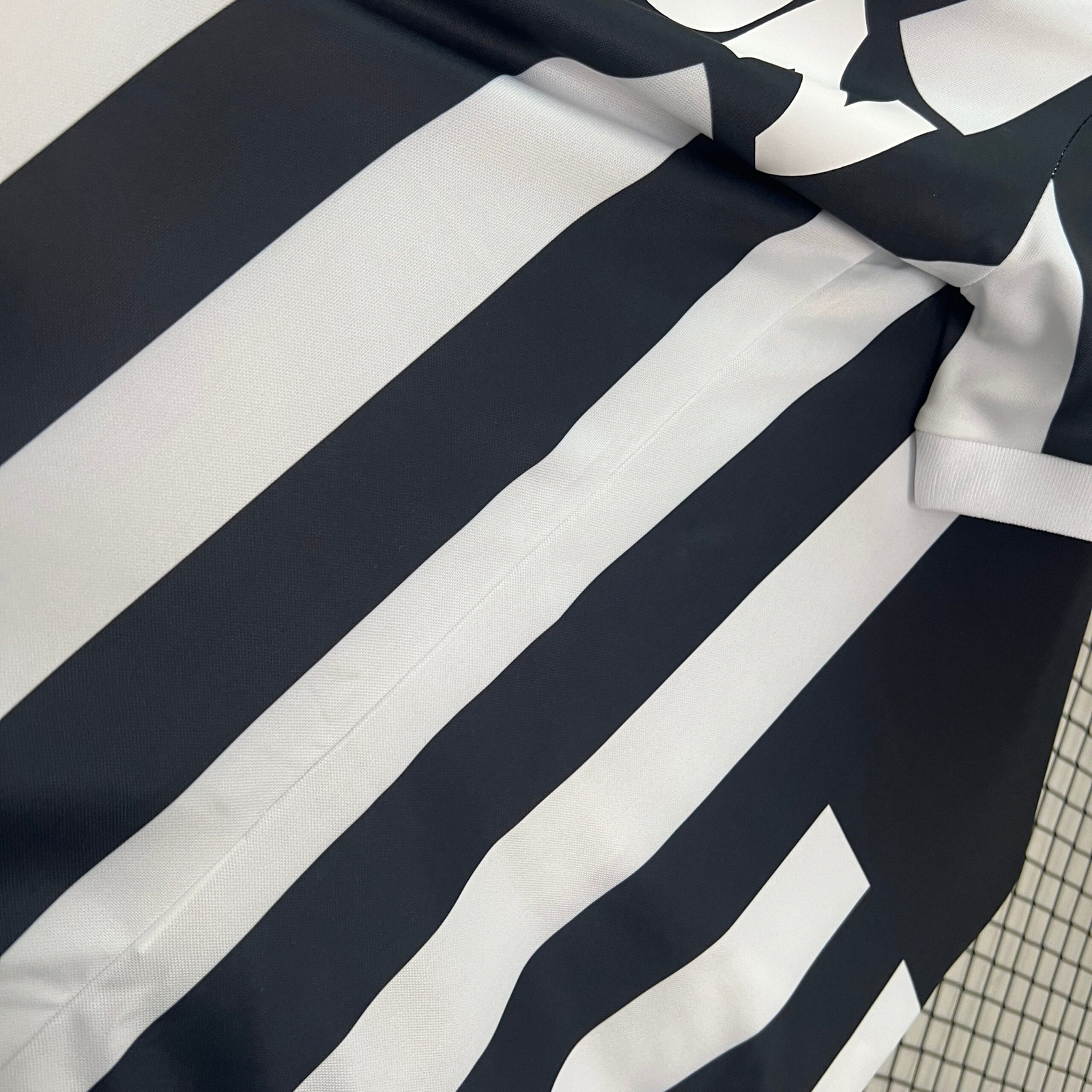 CAMISETA PRIMERA EQUIPACIÓN JUVENTUS 1984/85 - Imagen 6