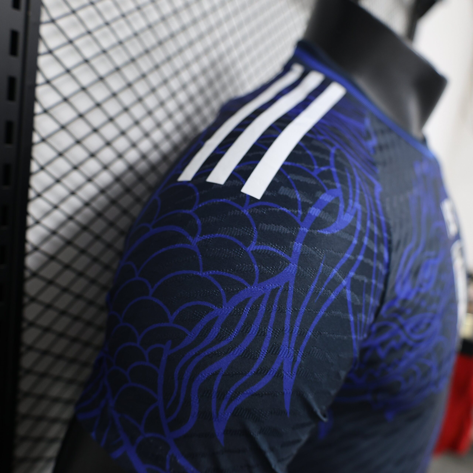 CAMISETA CONCEPTO JAPÓN VERSIÓN JUGADOR - Imagen 4